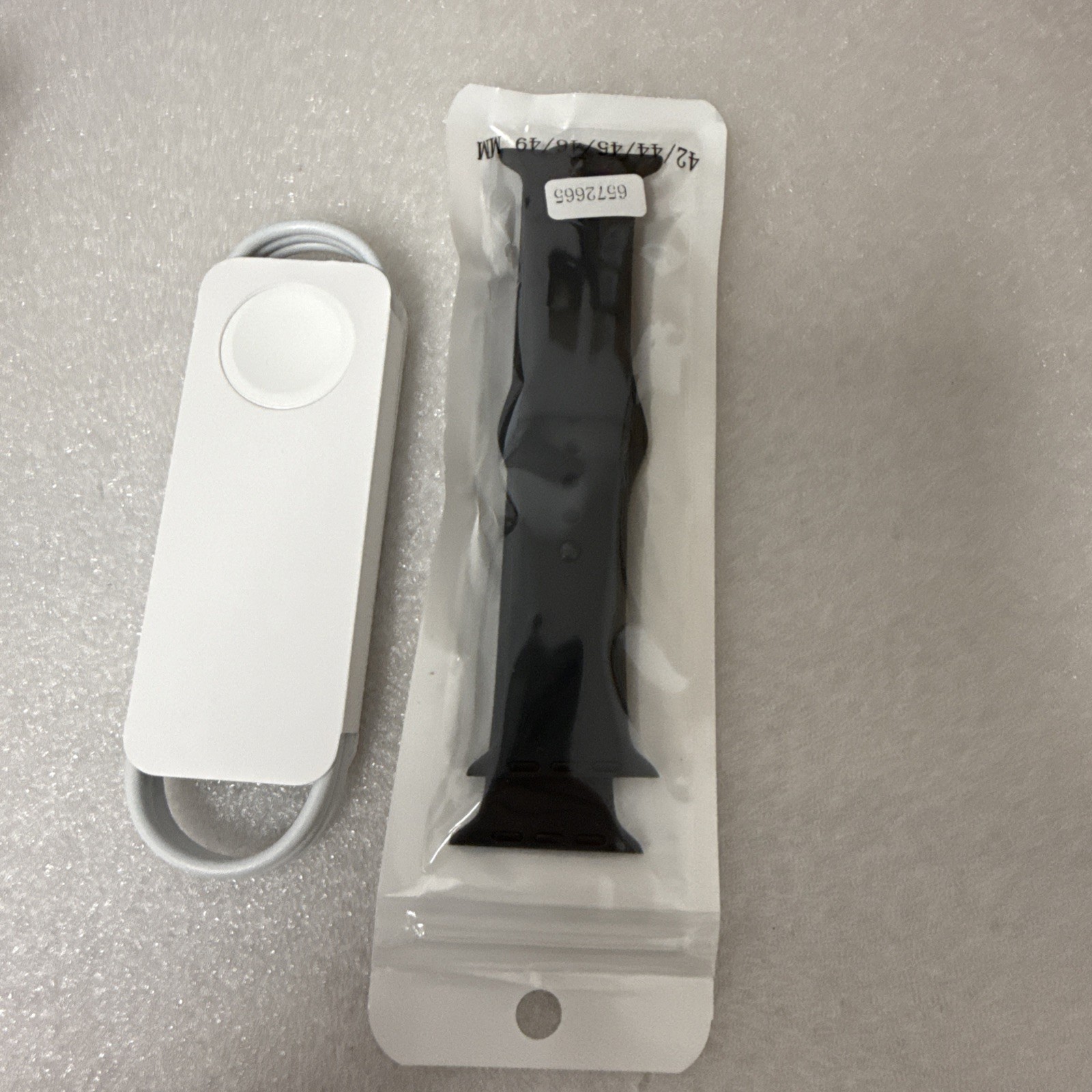Apple Watch SE 1st 44mm GPS + LTE Space Gray Aluminum Black Sport Band #21