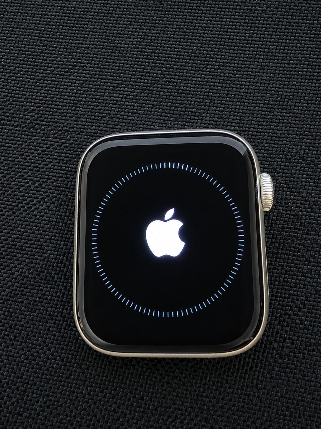 Apple Watch Series 5 GPS with NEW Sport Band – 44mm – Silver – Aluminum