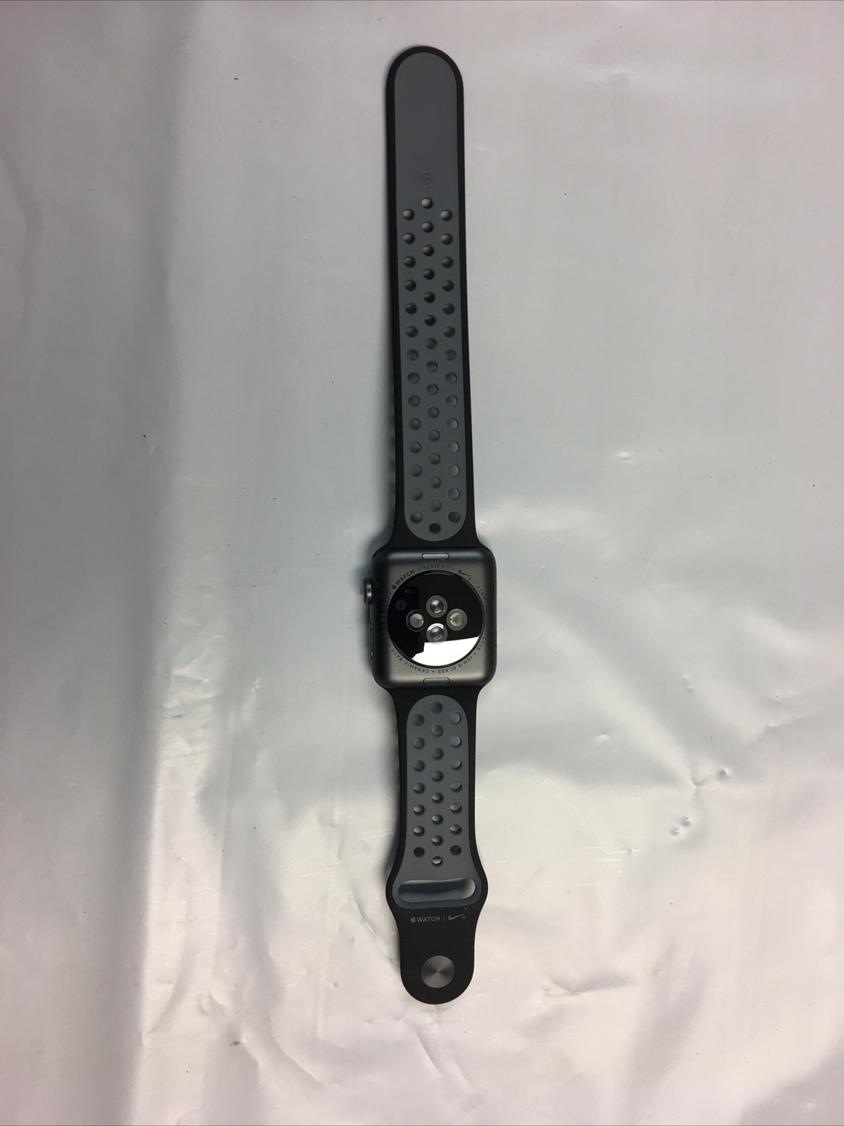 Apple Watch Nike+ 42mm Aluminum Case Black/Cool Gray Sport Band – MNYY2LL/A
