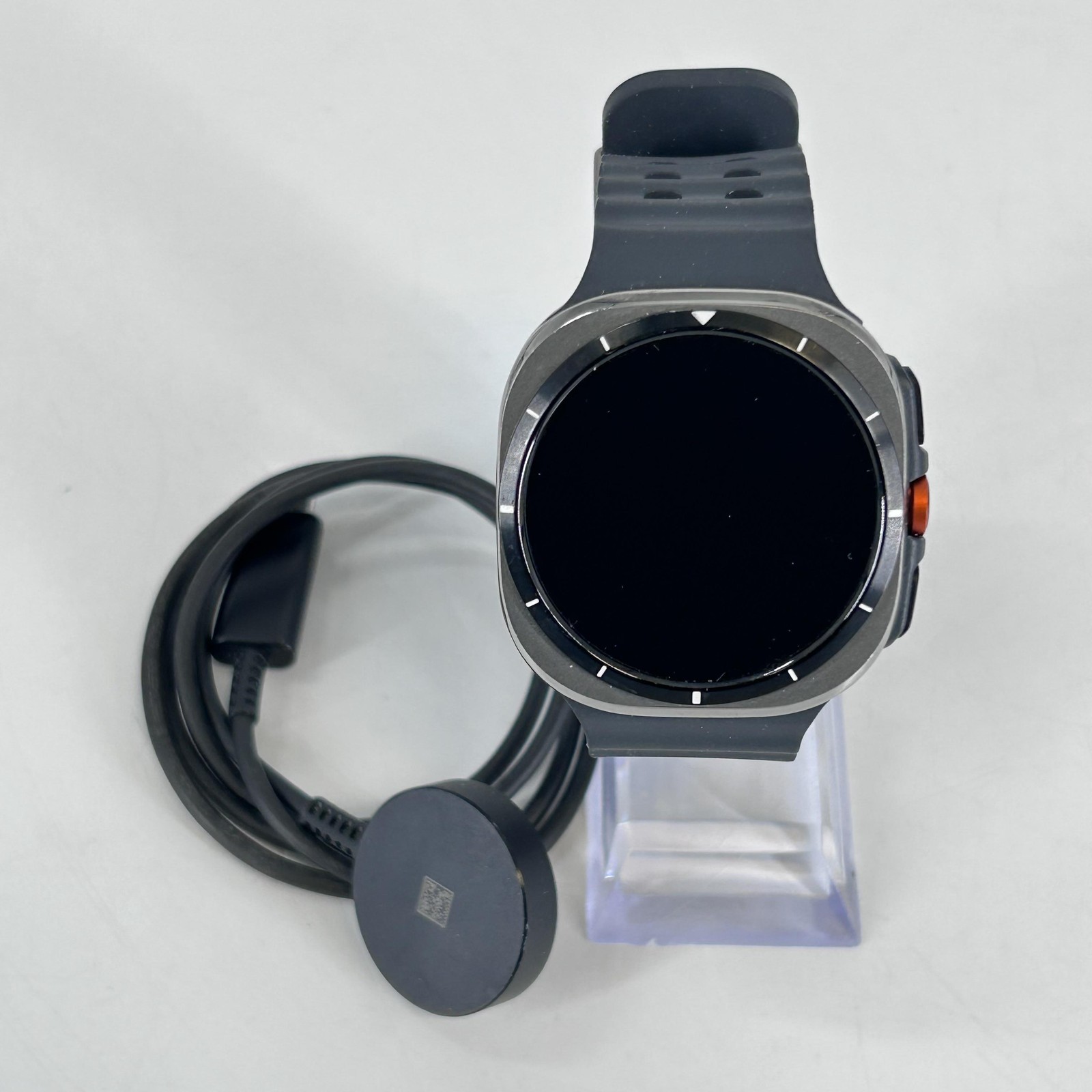 Samsung Galaxy Watch Ultra (2025) 47mm Silver Titanium (LTE) w/ Band – Very Good