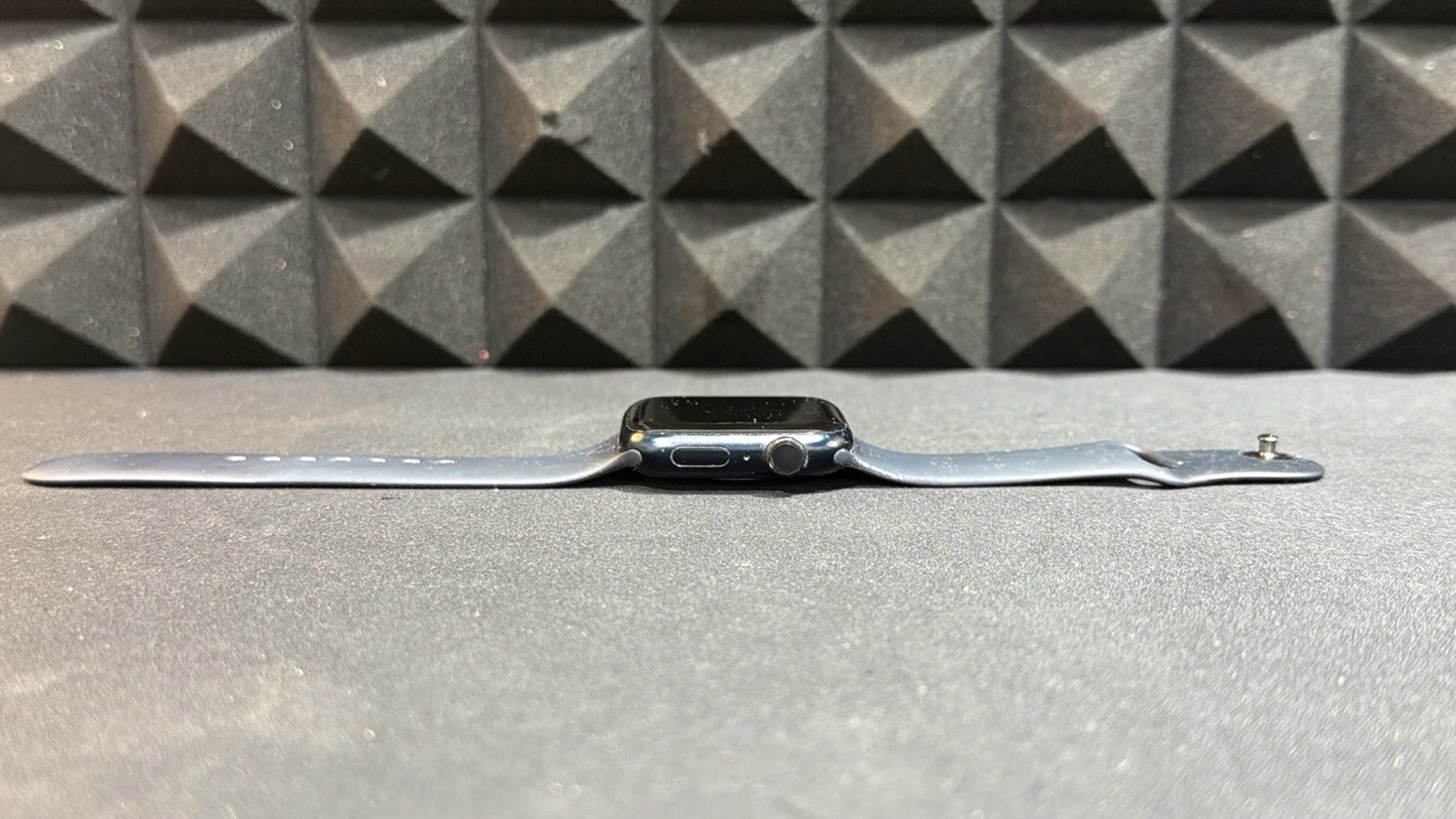 Apple Watch Series 7 45mm GPS Space Black With Sport Band