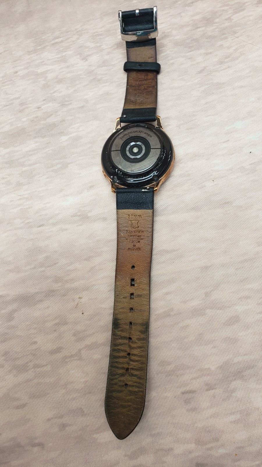 Samsung Galaxy Active2 40mm GPS LTE Smart Watch *for parts~ bad battery*