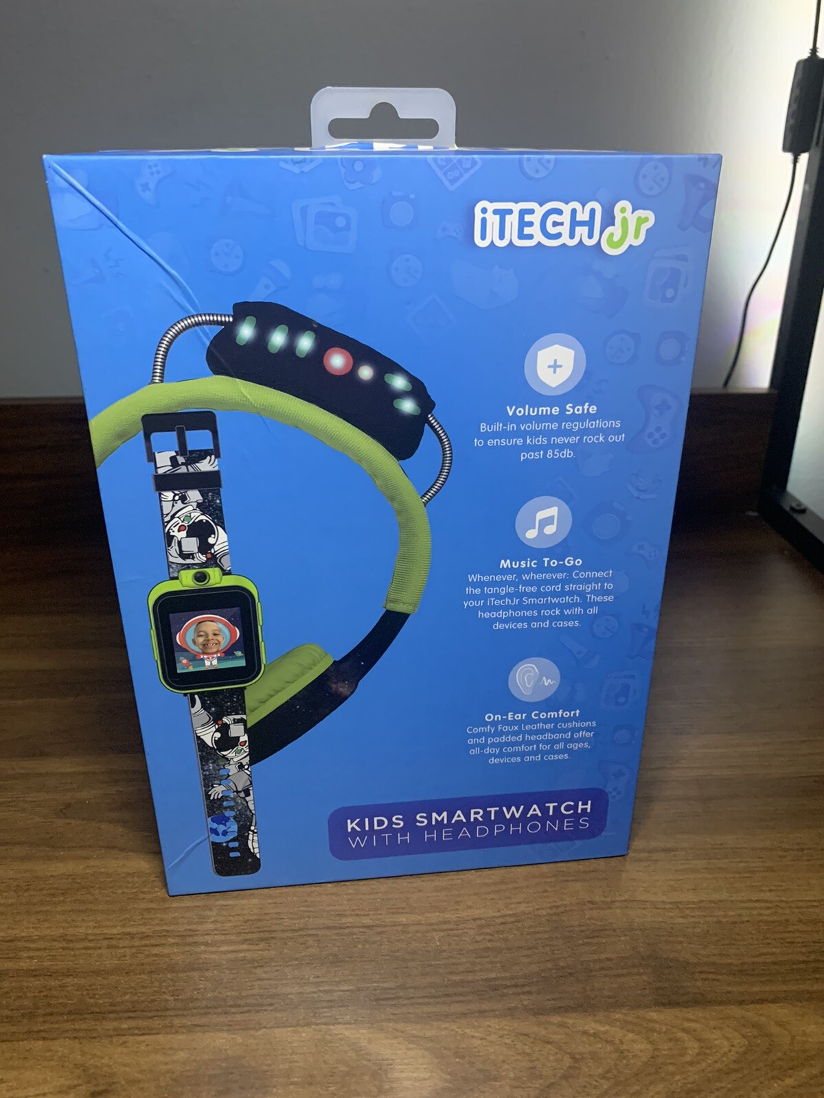 iTech Junior Boys Headphones & Smartwatch Set, Green Mission Control, STEM Games