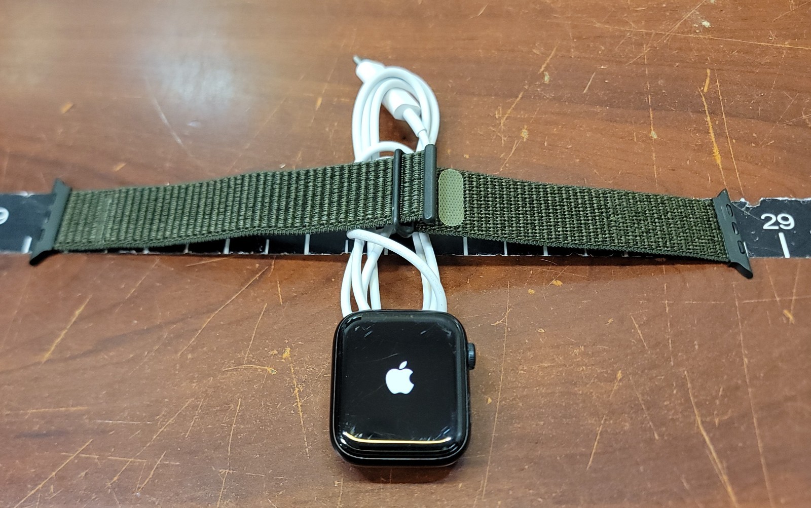 Apple Watch SE 2nd Gen (GPS+Cell) 44mm Aluminum Case