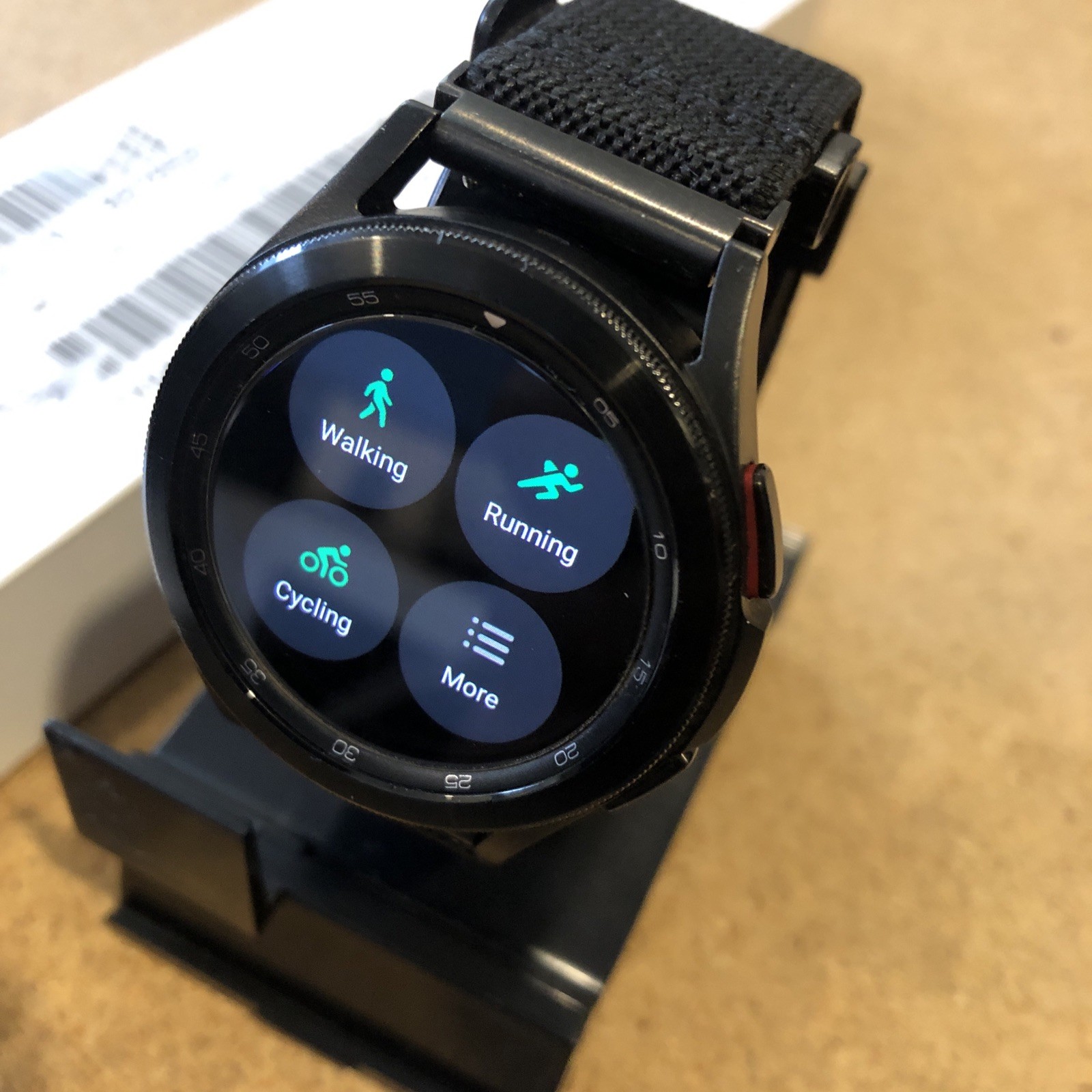 Samsung Galaxy Watch 4 Classic 42mm Stainless Steel Smartwatch R880 Black M/L