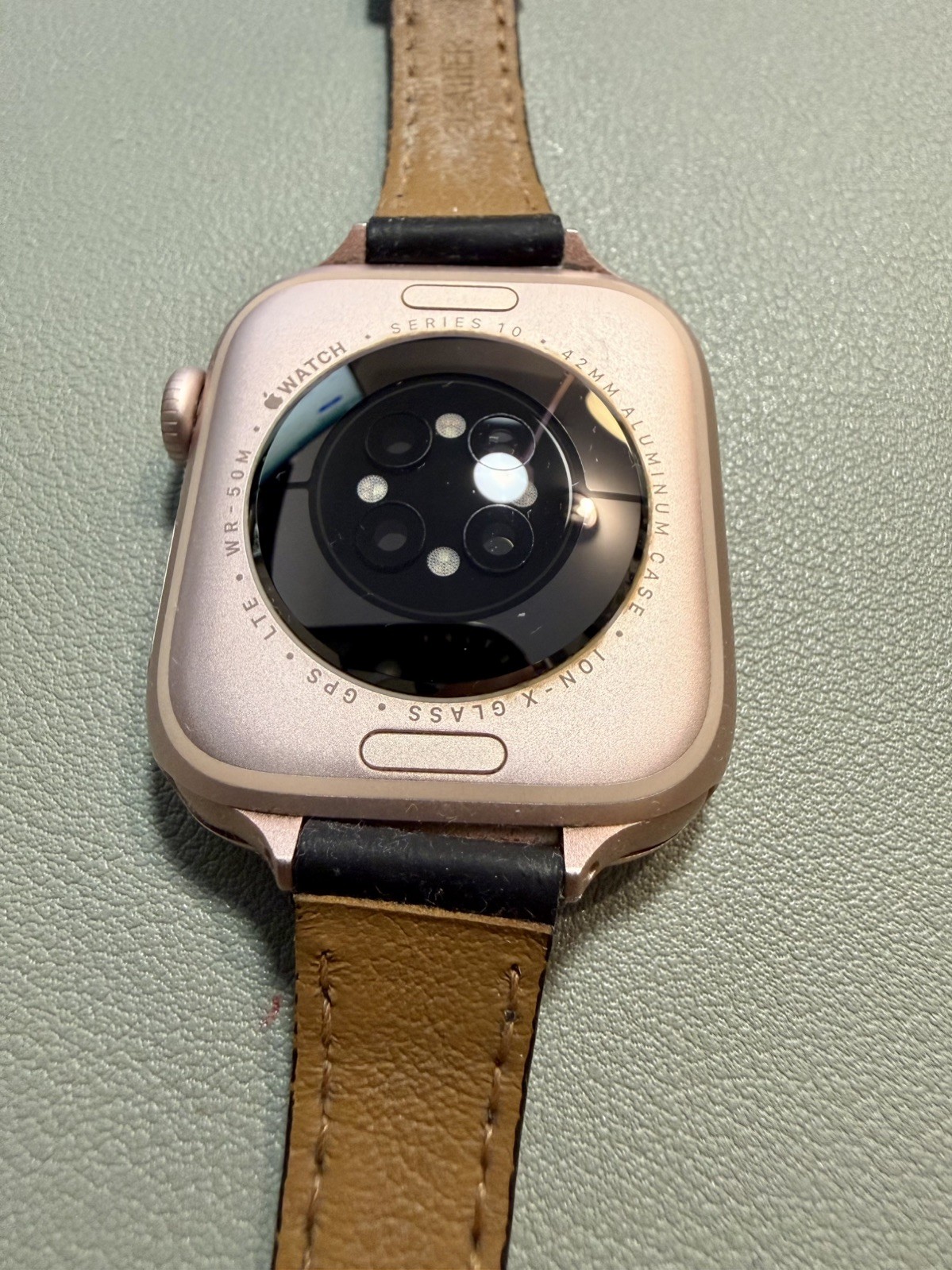 Apple Watch (Series 10) 42mm Rose Gold GPS Aluminum – Very Good