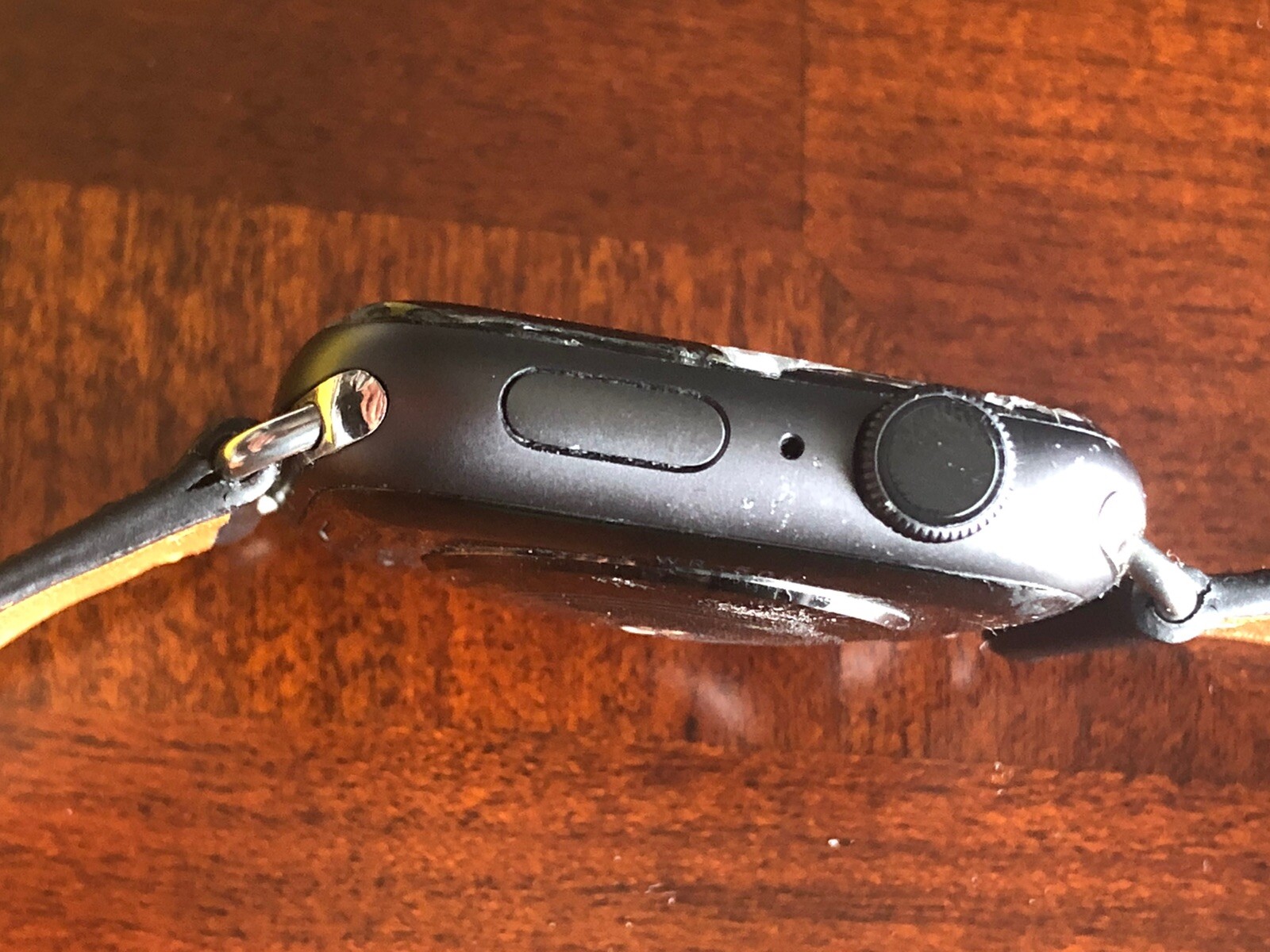 Apple Watch Series 4 44mm Space Gray GPS with Cracked Screen