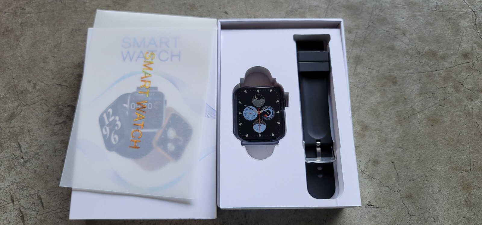 Open Box – EarlySincere Smart Watch with Bluetooth Call Answer/Dial (Black)
