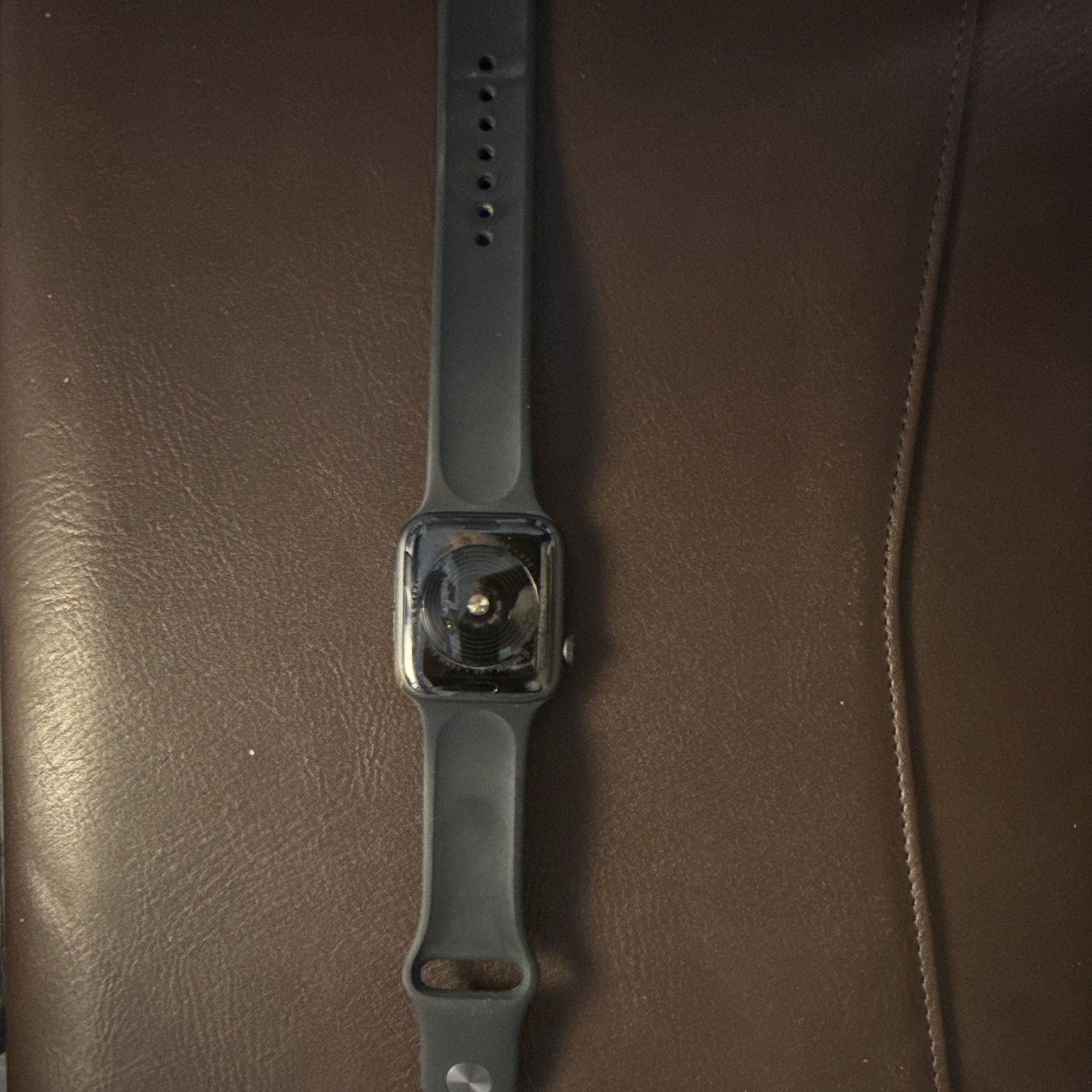 Apple Watch Series 6 44mm GPS 32GB + Extra Leather Band