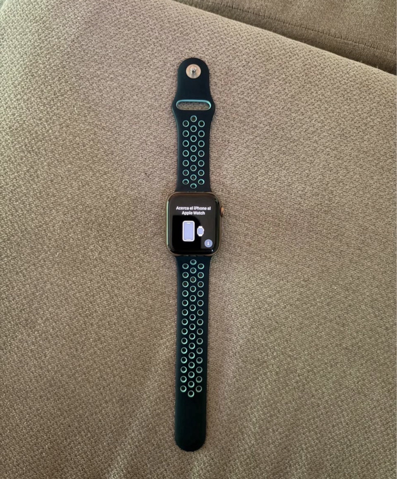 Apple Watch Series 5 (GPS+Cellular) 44mm Gold