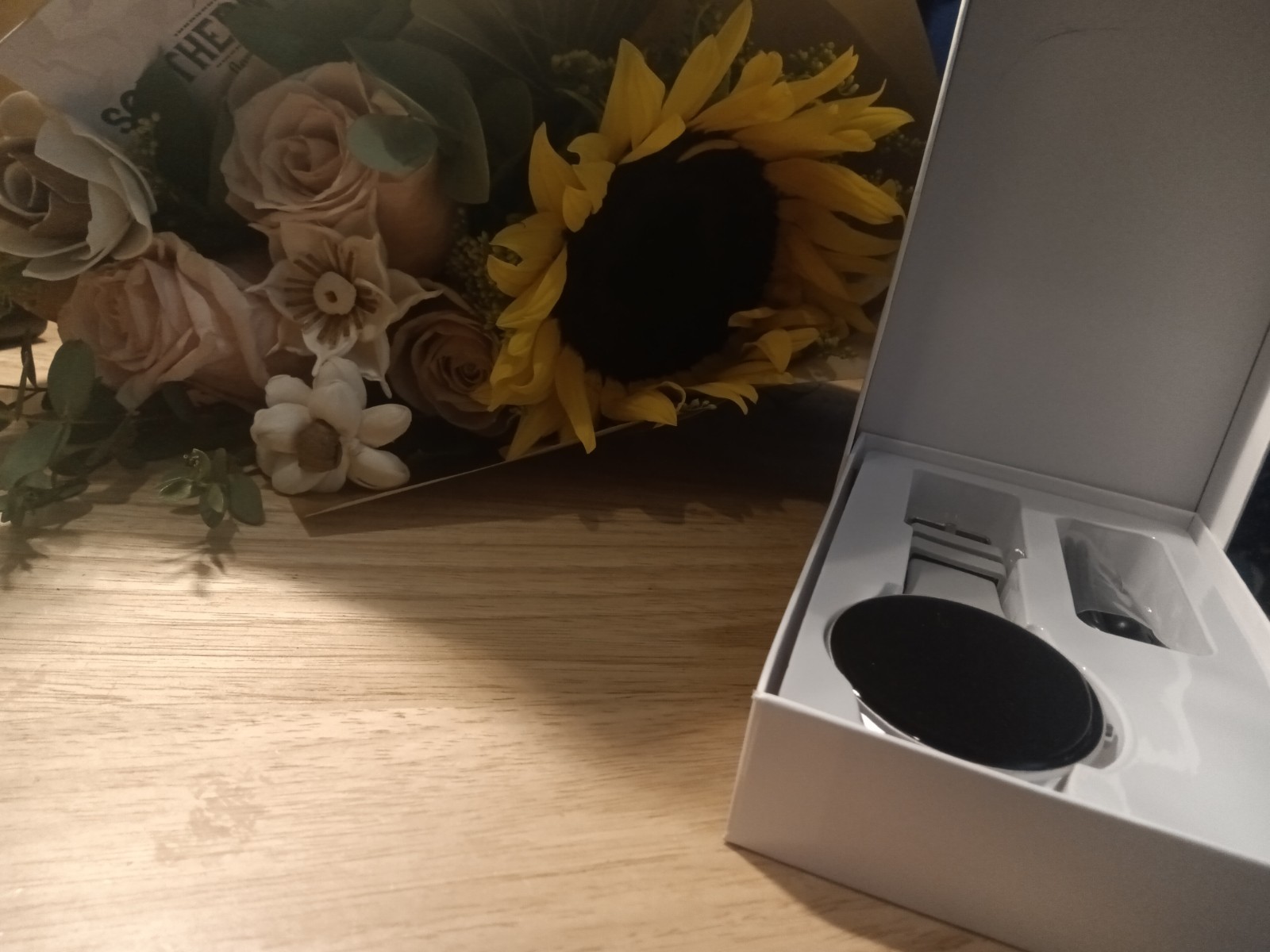 Mon 1 Smart Watch Women or Men