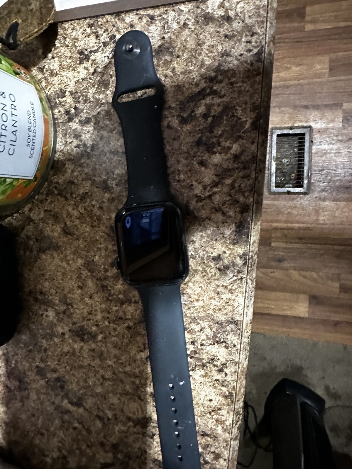 Apple Watch SE 44mm Midnight Space Gray Aluminum Case with Midnight Sport…