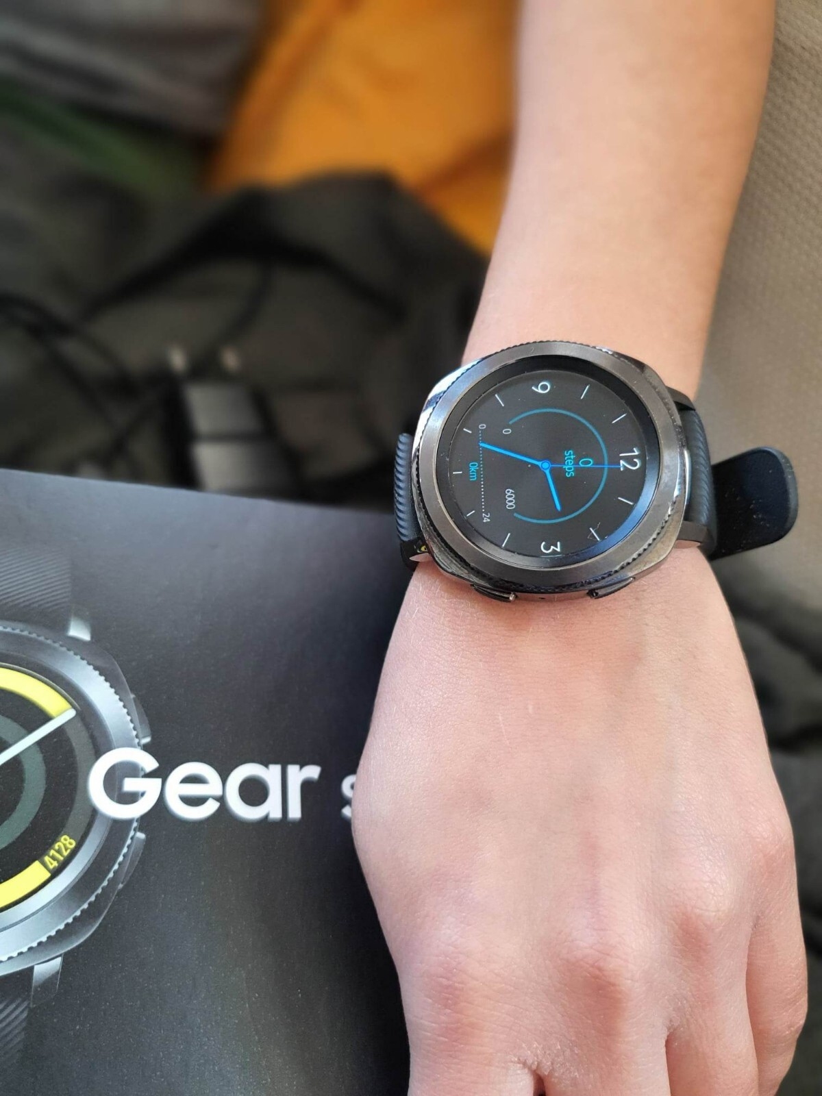 Samsung Gear Sport-44.6mm SM-R600, 1.2” Black- Unisex