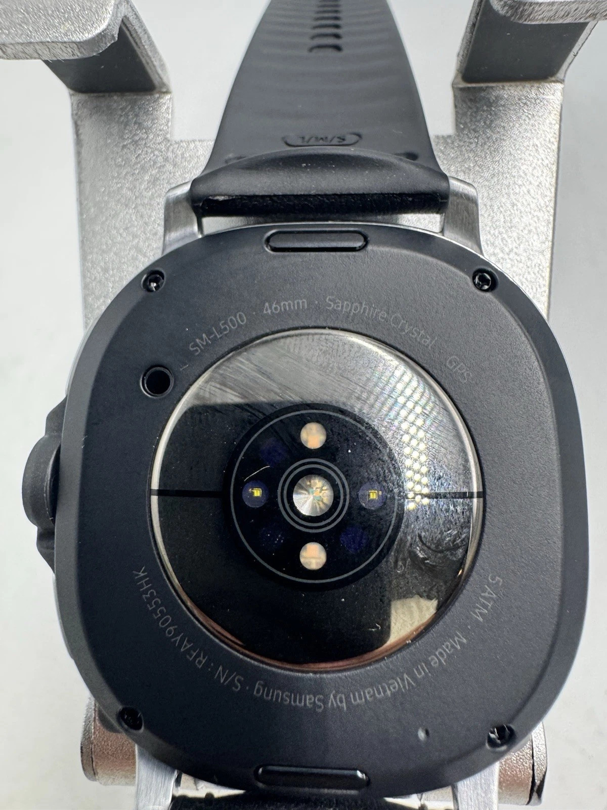 Samsung Galaxy Watch 8 Classic 46mm Black Hybrid Band M/L BT Wi-Fi New No Box