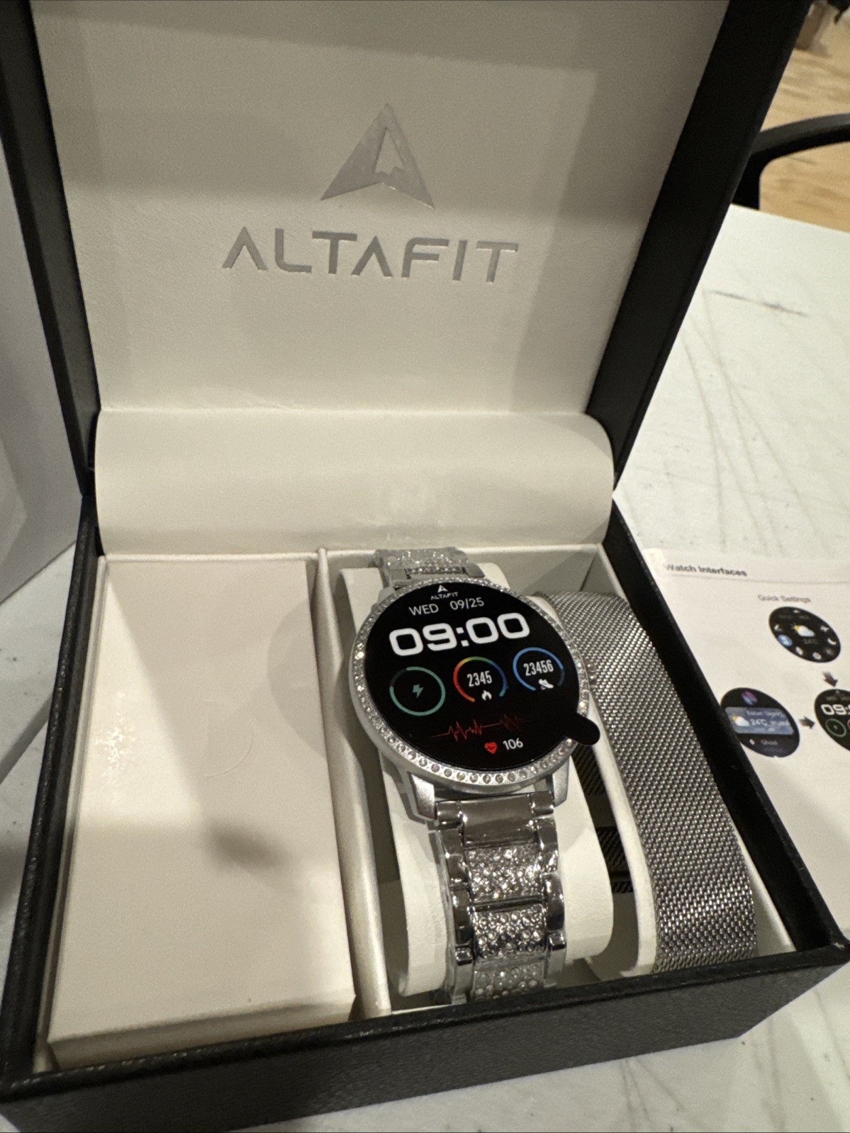 AltaFit Bluetooth Smartwatch 1.28 Round Superior silver Melanie’s BAND plus silv