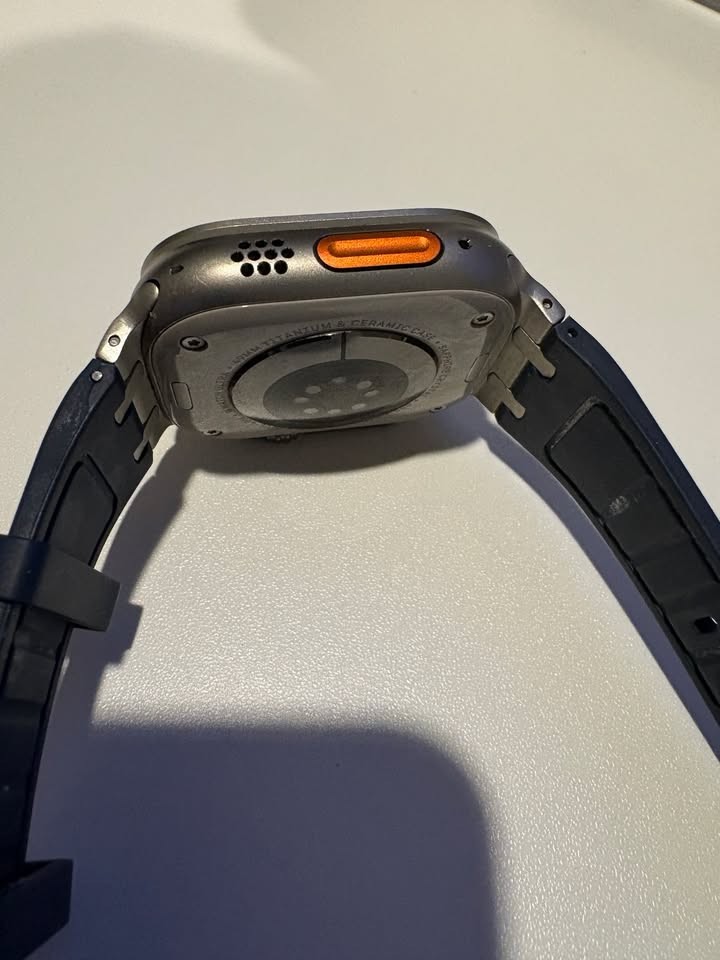 Apple Watch Ultra 2 49mm Titanium Case – 100% Battery