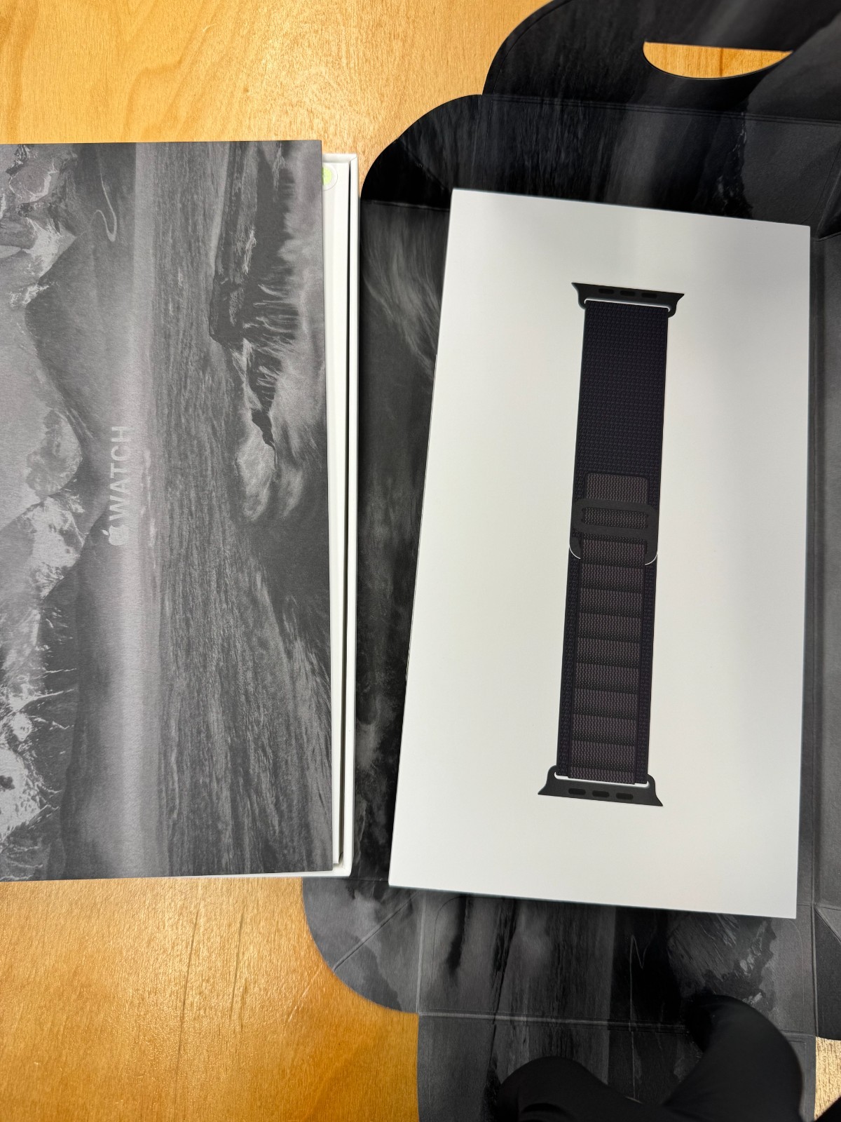 Unlocked Apple Watch Ultra 3 49MM Black Aluminum apple alpine loop MF0Q4LW/A