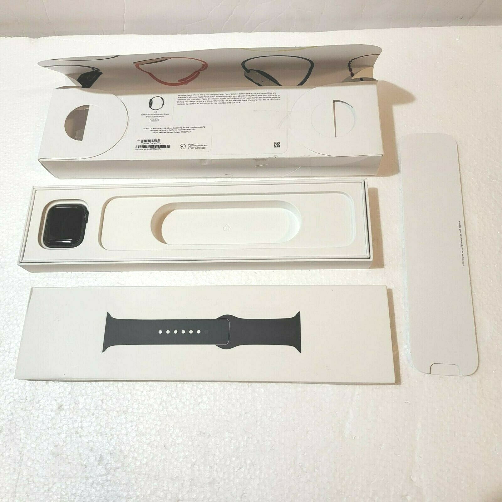 Apple SE 40MM Smartwatch – Space Gray (MYDP2LL/A) **Read**