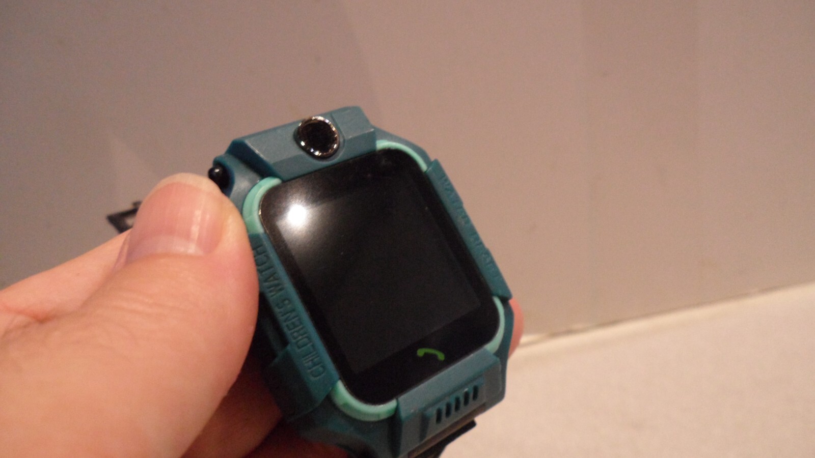 Se Tracker SmartWatch for Kids ,Waterproof GPS HD Touchscreen Watch-Green/blue