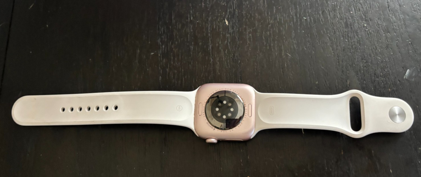 Apple Watch Series 10 42mm GPS Rose Gold Aluminum – Light Blush Band – Excellent