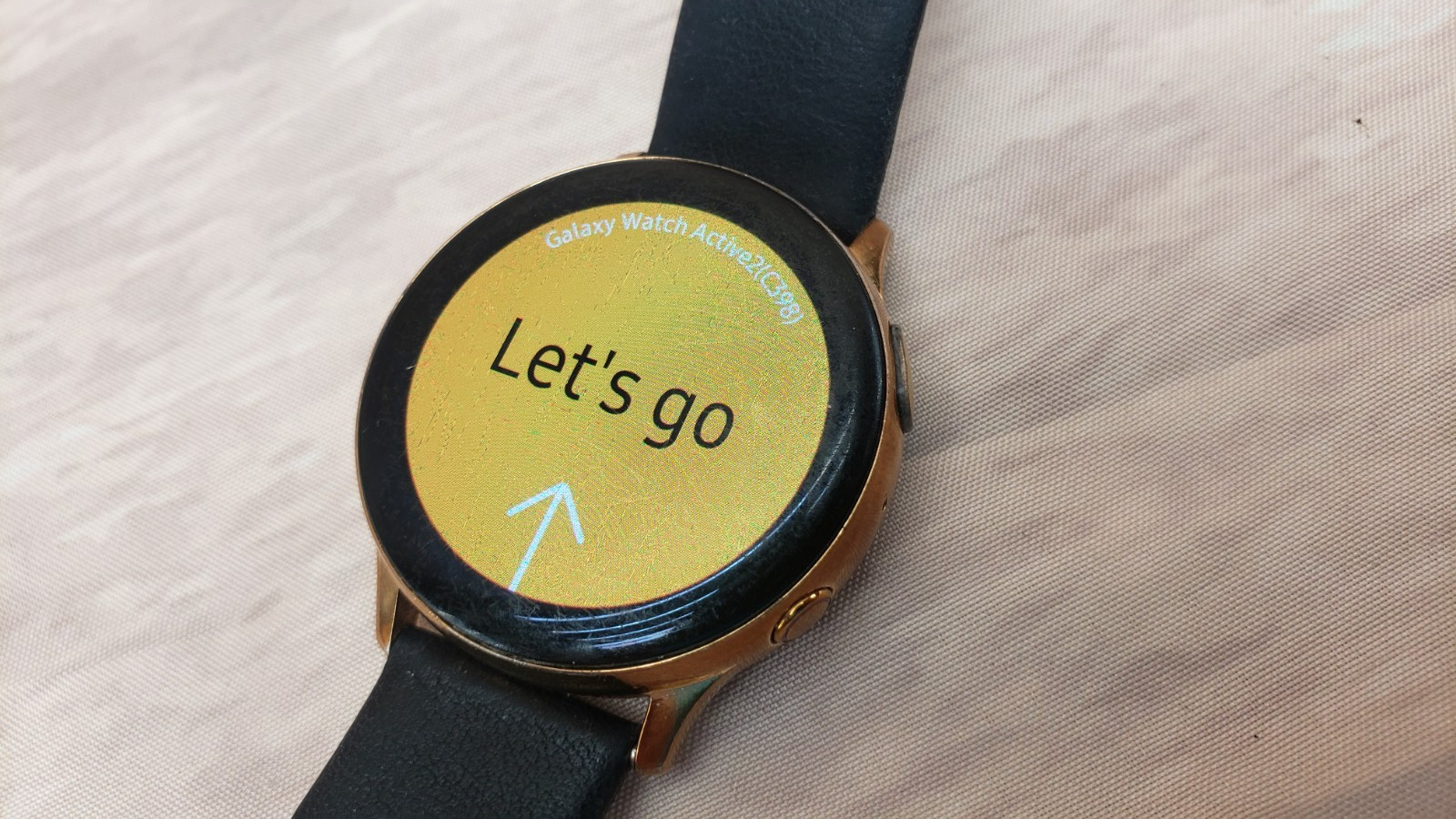 Samsung Galaxy Active2 40mm GPS LTE Smart Watch *for parts~ bad battery*