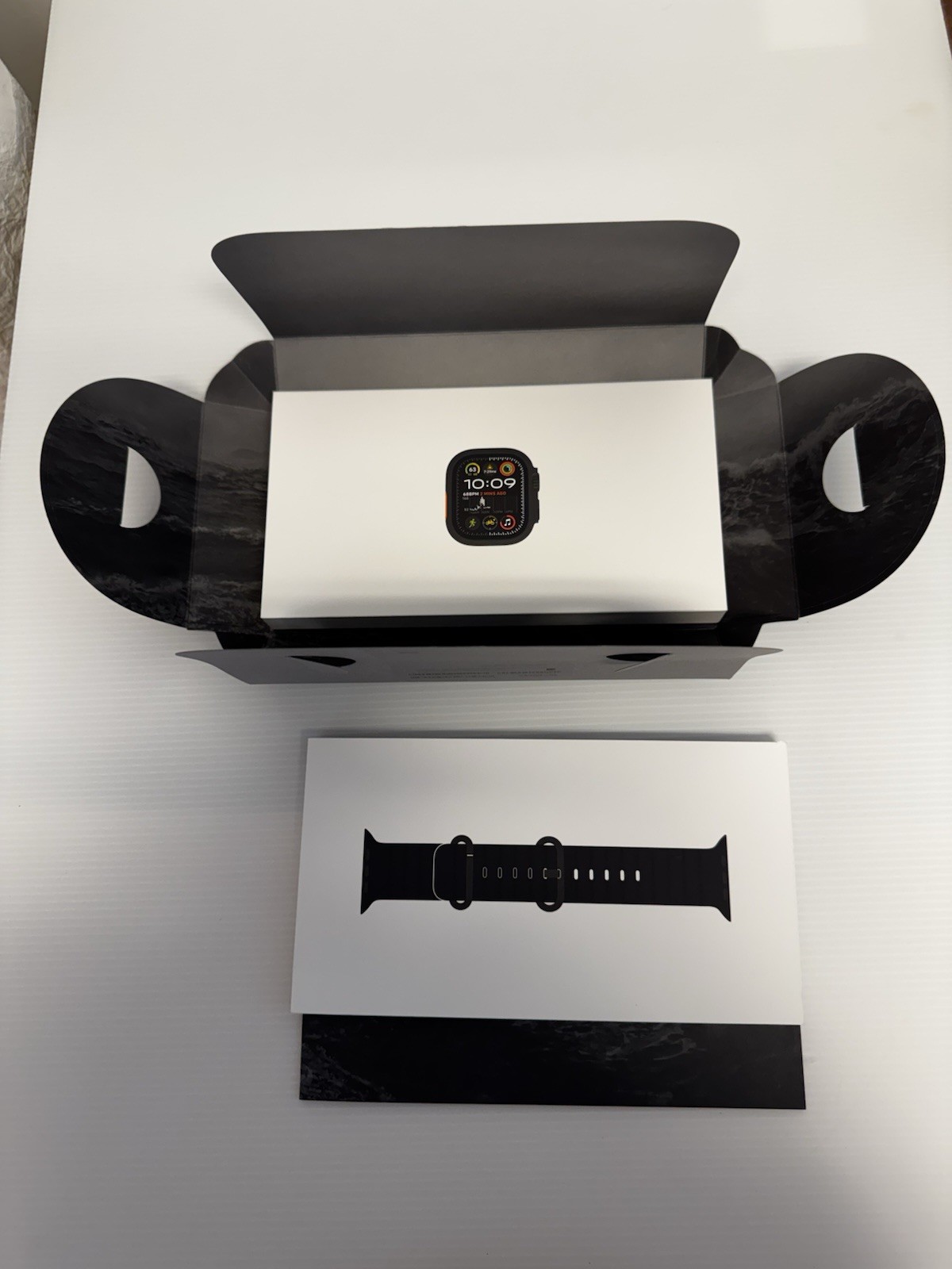 Apple Watch Ultra 2 GPS + Cellular 49mm Black Titanium Case Black Ocean Band