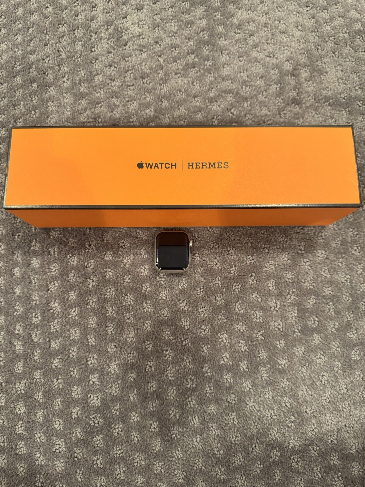 45mm – HERMES Apple Watch Series 8 – Stainless Steel & Ceramic Case – NO BANDS