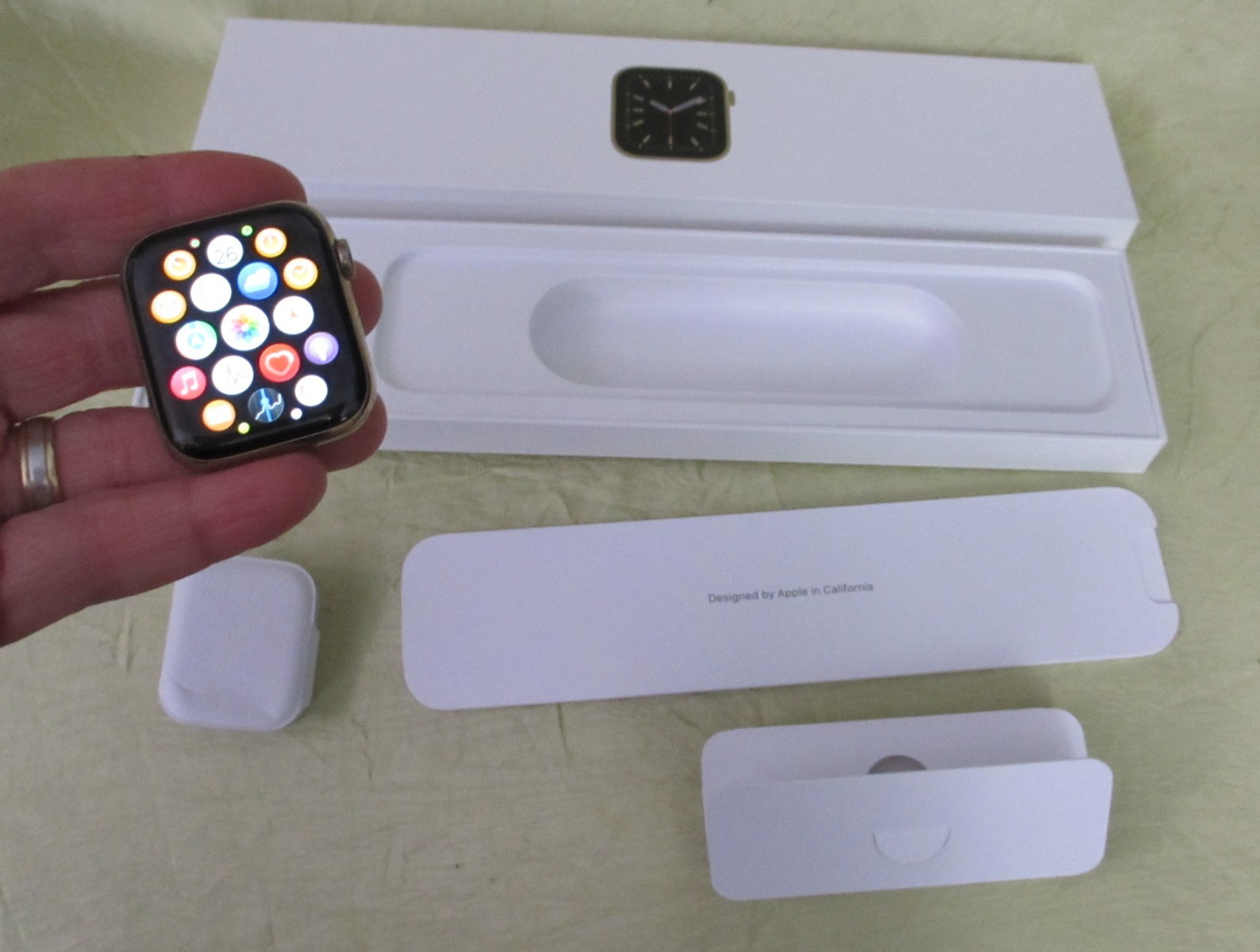 Apple Watch Series 6 44mm Gold Stainless Steel Case GPS+Cellular (NO WATCH BAND)
