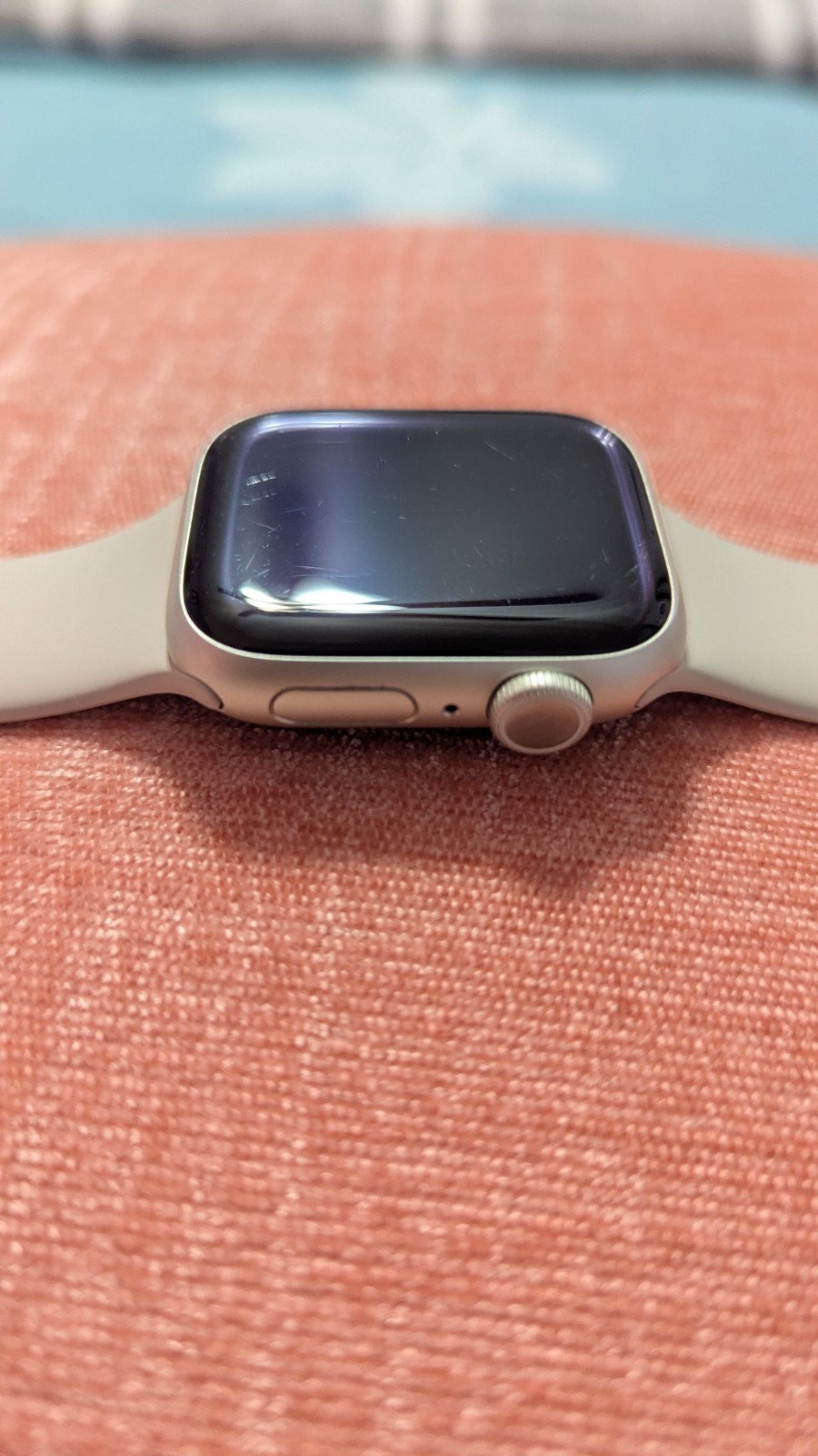 Apple Watch Series 8 41mm Gold Aluminum Case with Sports Band S GPS A2770