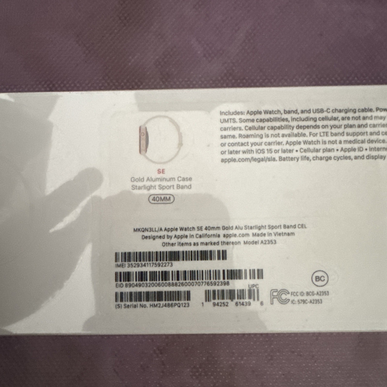 Apple Watch SE (1st Generation) 40mm Gold Aluminum Case with Starlight Sport…