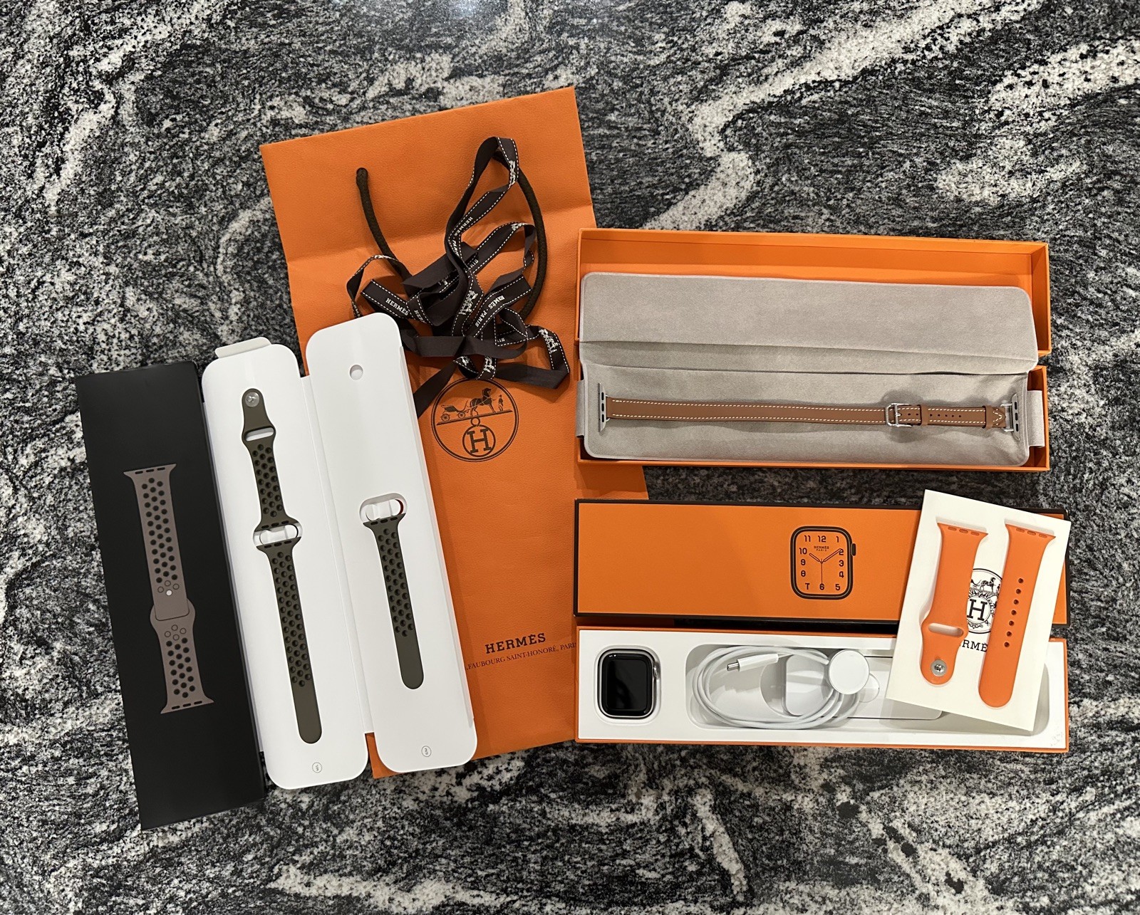 Apple Watch Hermes Series 7 41 mm Silver Stainless Steel 98% battery !!