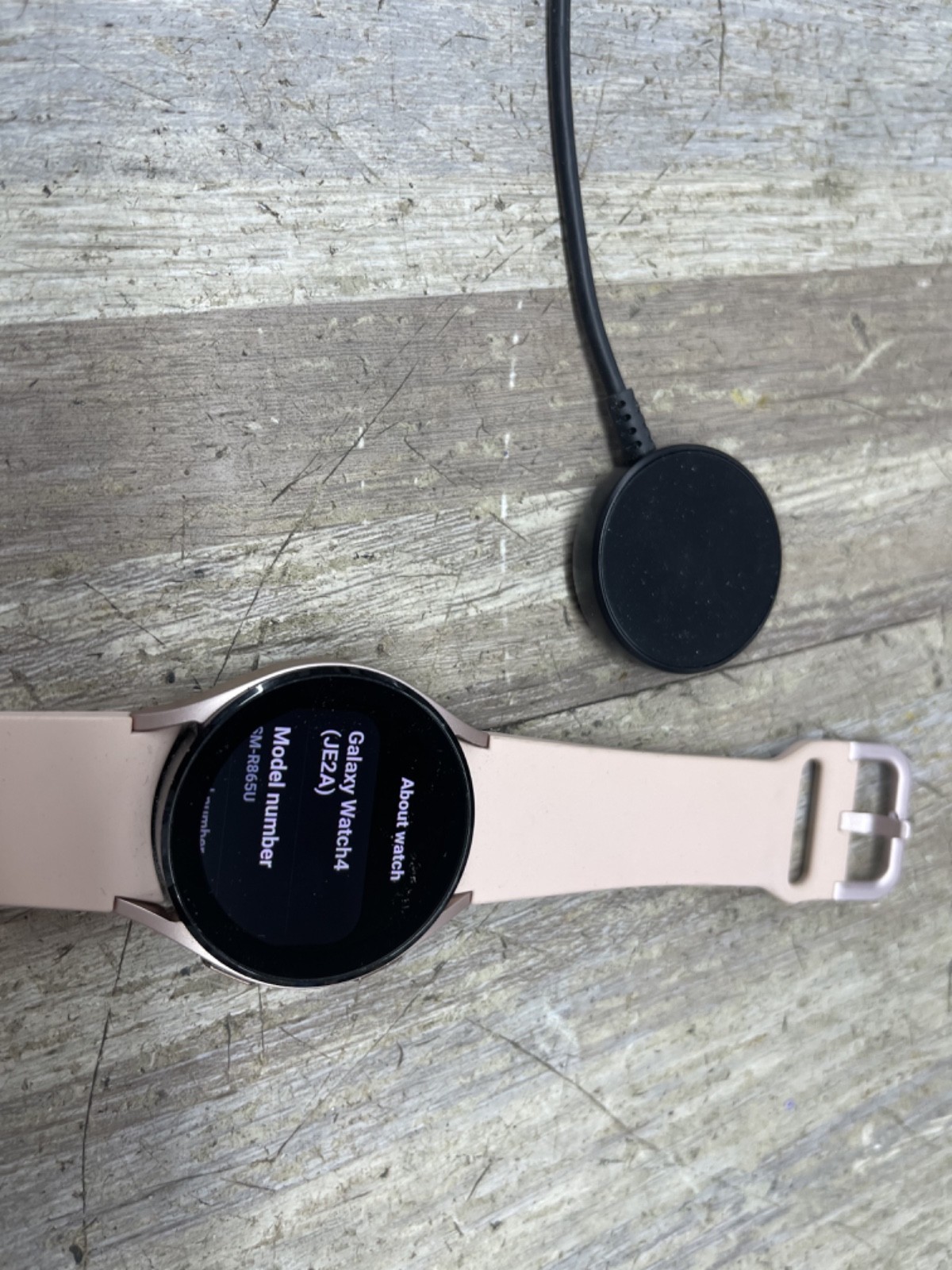 Samsung Galaxy Watch 4 40MM Black with Black Bands LTE Cellular SM-R865U Used