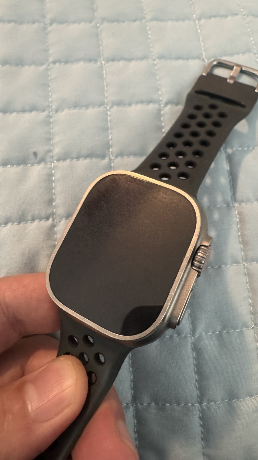 Apple Watch Ultra 49mm GPS+Cellular 32GB Silver Titanium MNHC3LL Gen 1 + 3 bands