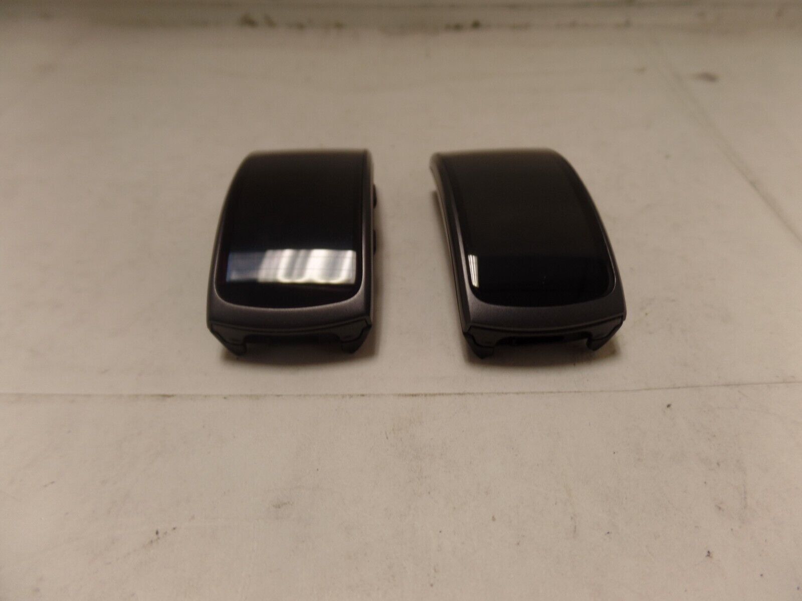 LOT OF 2PCS Samsung Gear Fit2 Watch SM-R360 AMOLED Sport Watch Black AS-IS READ