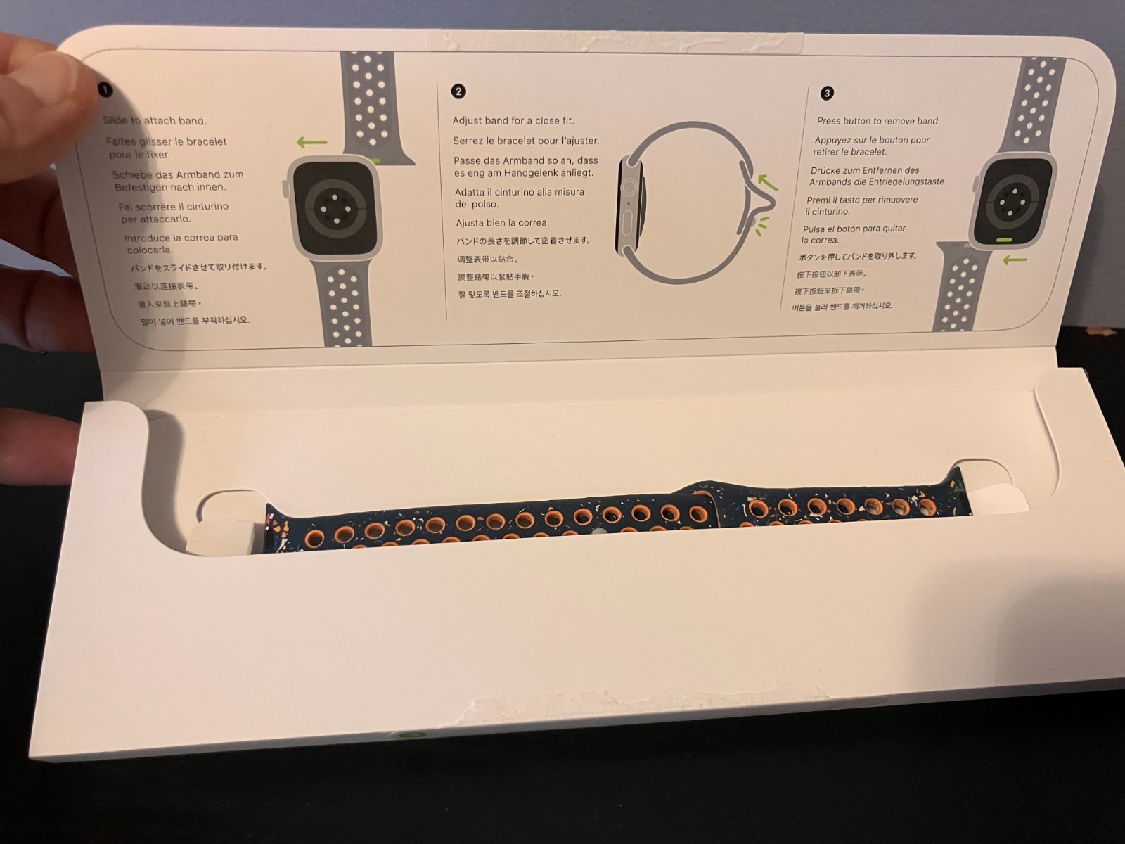 Apple Watch Series 9 45mm W/ Blue Flame Nike Sport Band (MUV93AM/A)