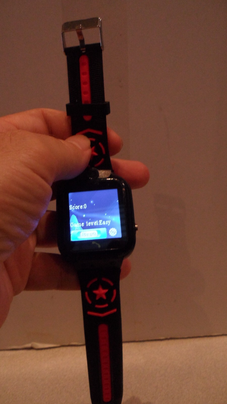 Se Tracker 2 SmartWatch for Kids Waterproof GPS HD Touchscreen Watch-Black/Red