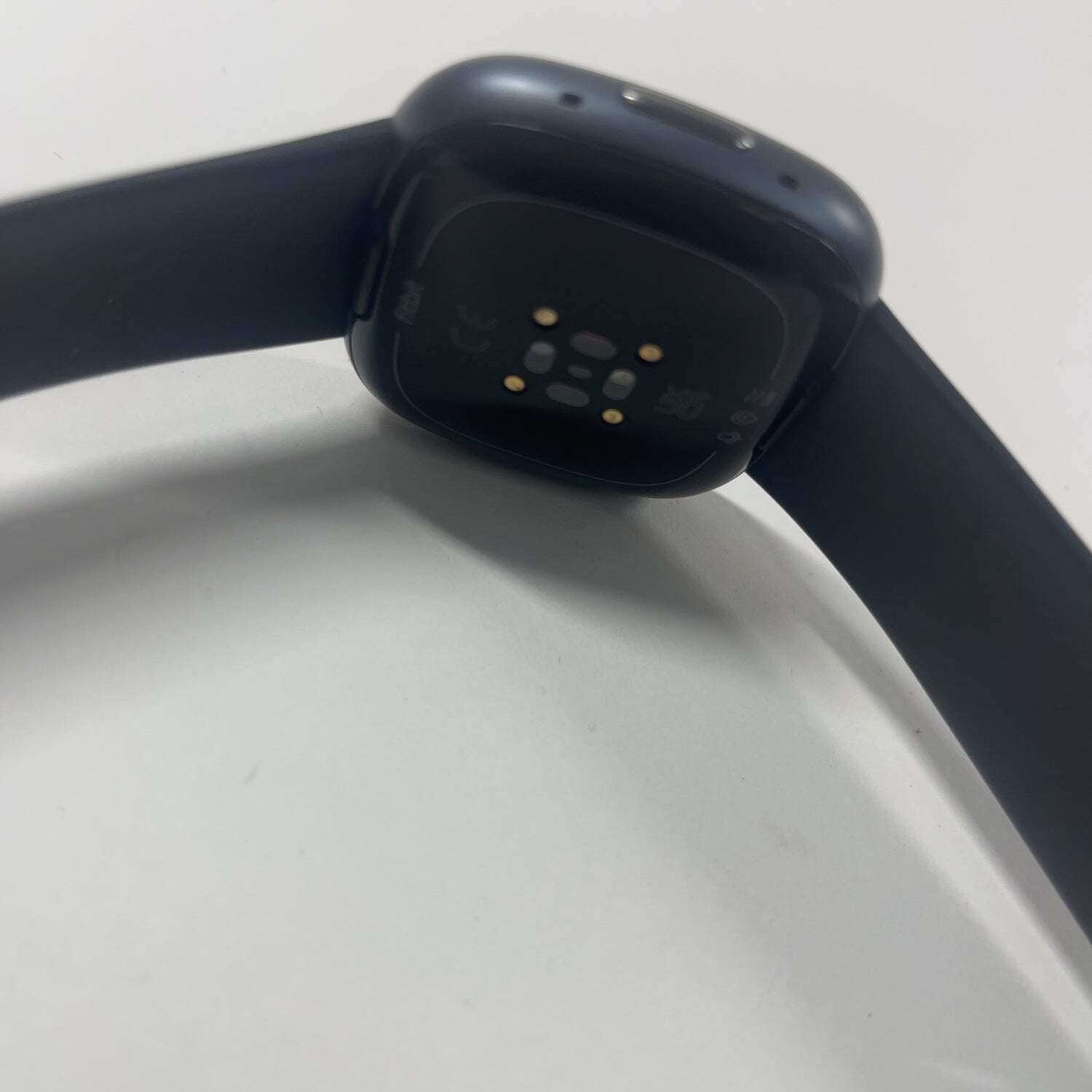 Broken Fitbit Versa 4 40mm Fitness Smartwatch FB523 Black