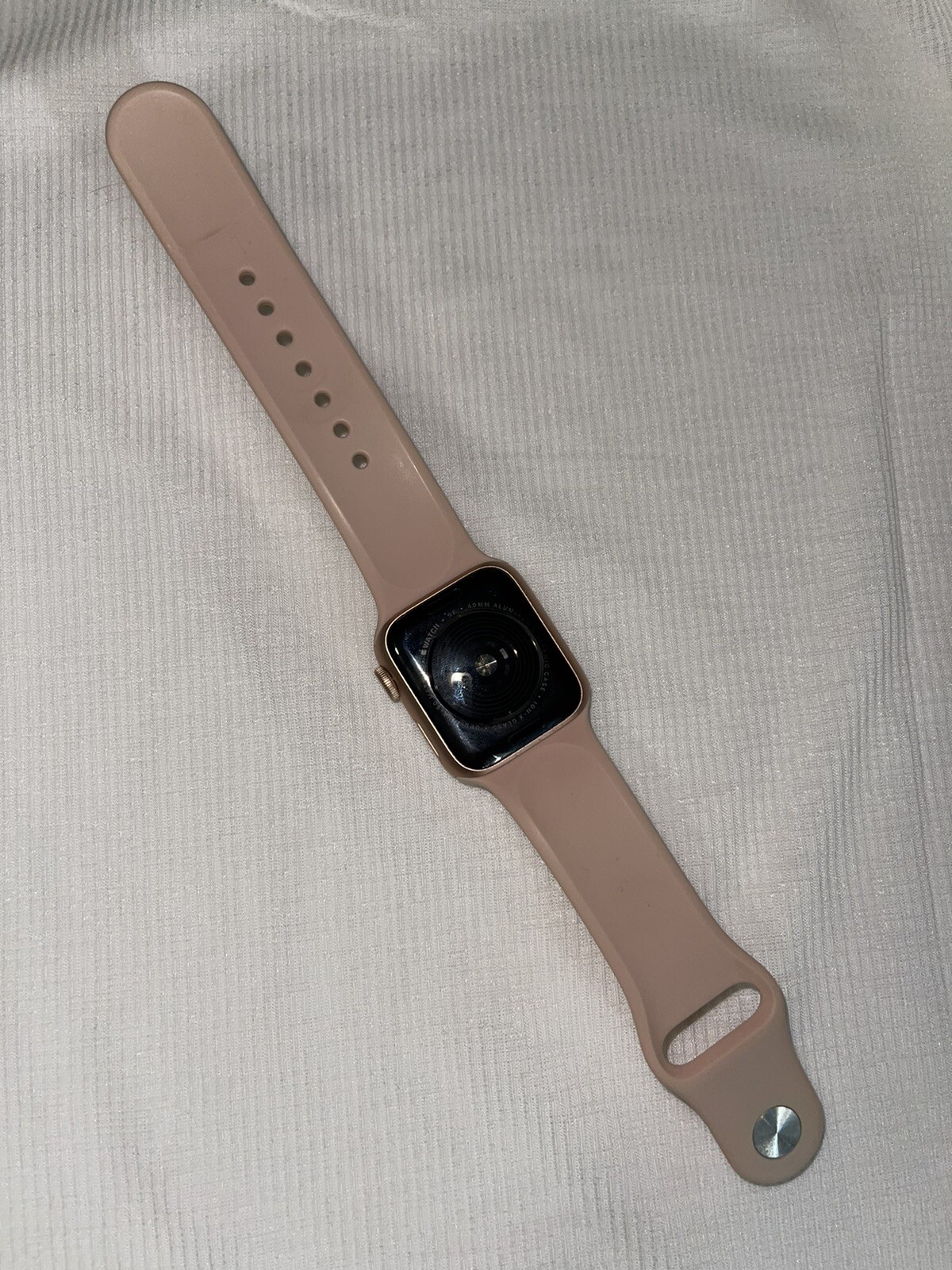 Apple Watch SE 40mm Gold Aluminum Case with Pink Sand Sport Band – Regular (GPS)