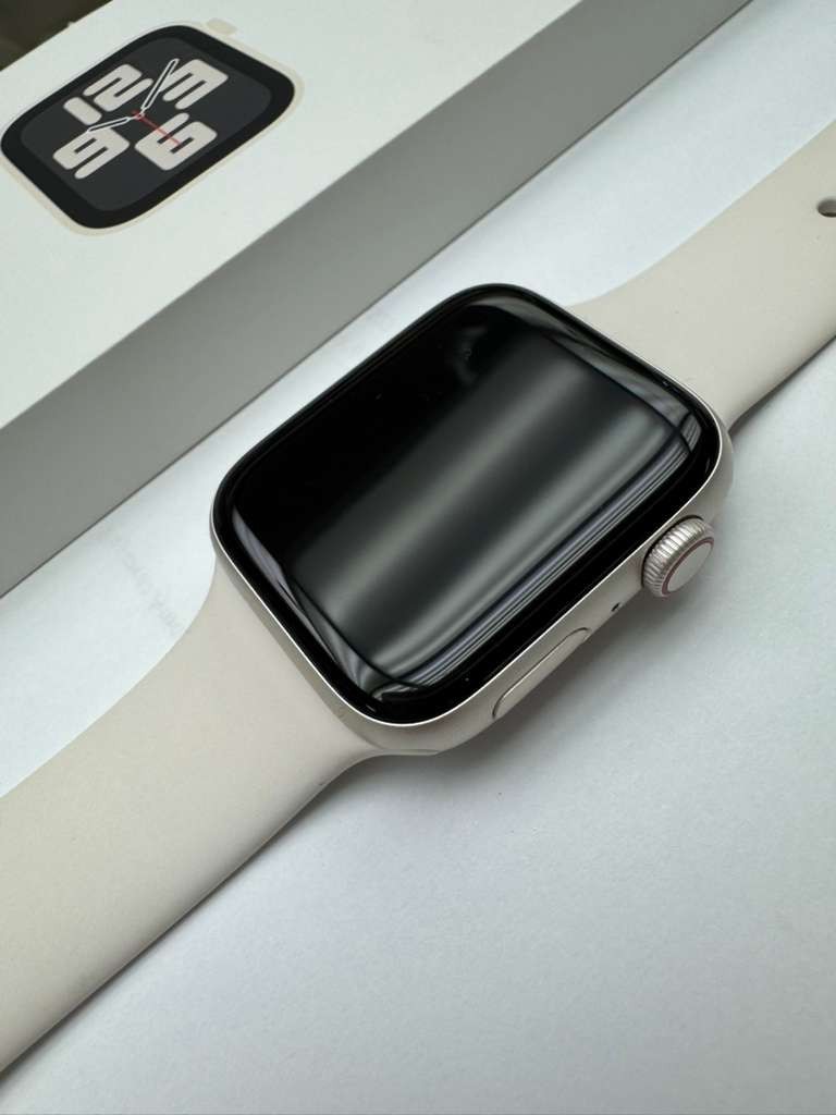 Apple Watch SE (Gen 2) 44mm Starlight Aluminum GPS + Cellular A2727 Sport Band