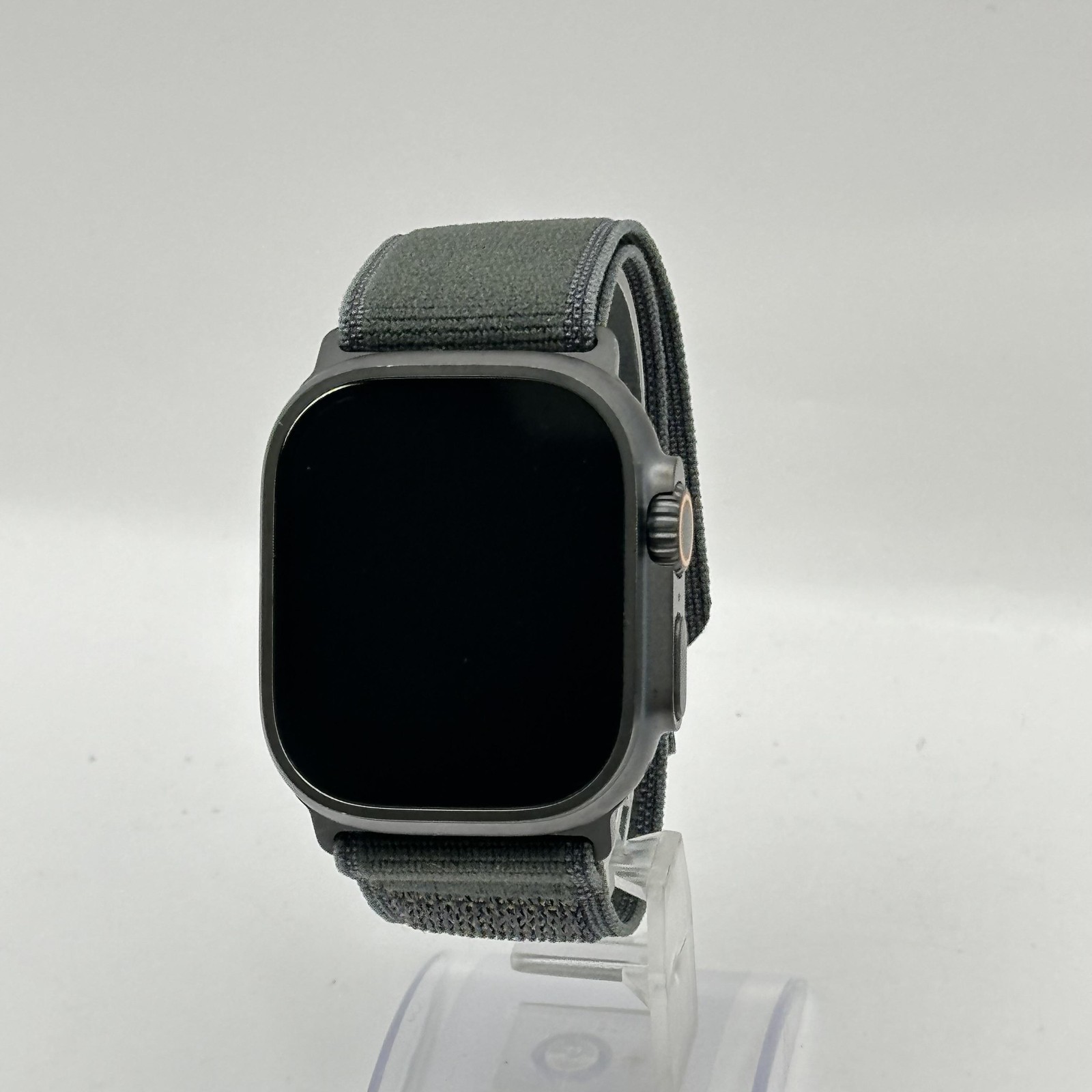 Apple Watch (Ultra 3) 49mm Black Titanium w/ Green Trail Loop (LTE) – Excellent