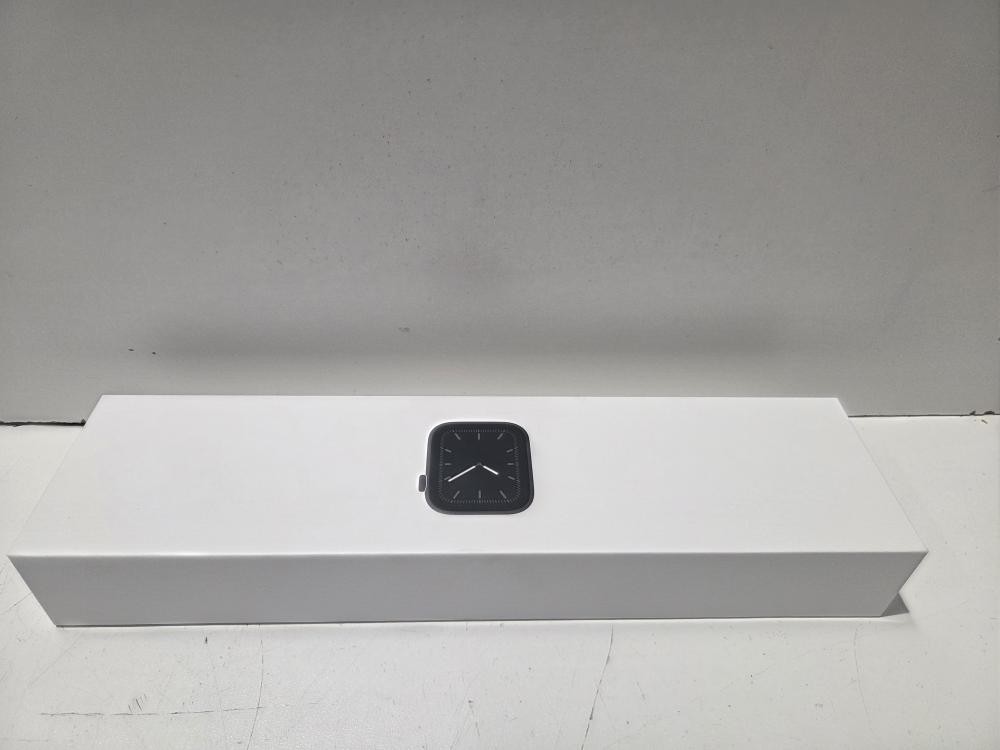 AS IS APPLE WATCH SERIES 5 A2093 (P22018322)