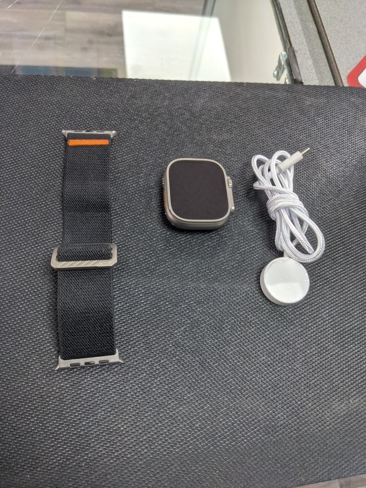 IWATCH ULTRA 2 / Titanium / Pristine