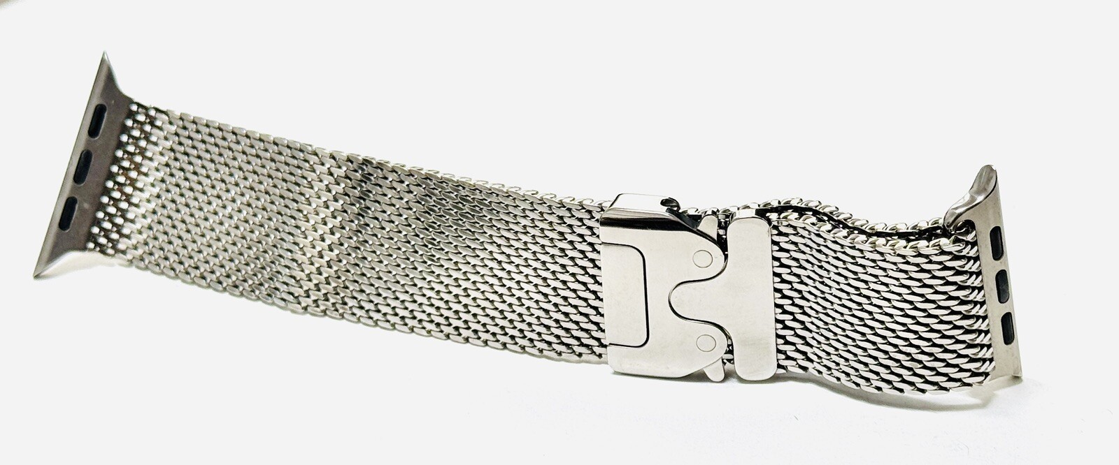 Apple Watch ULTRA 2 49mm CUSTOM Diamond Polished Apple Titanium Milanese Loop