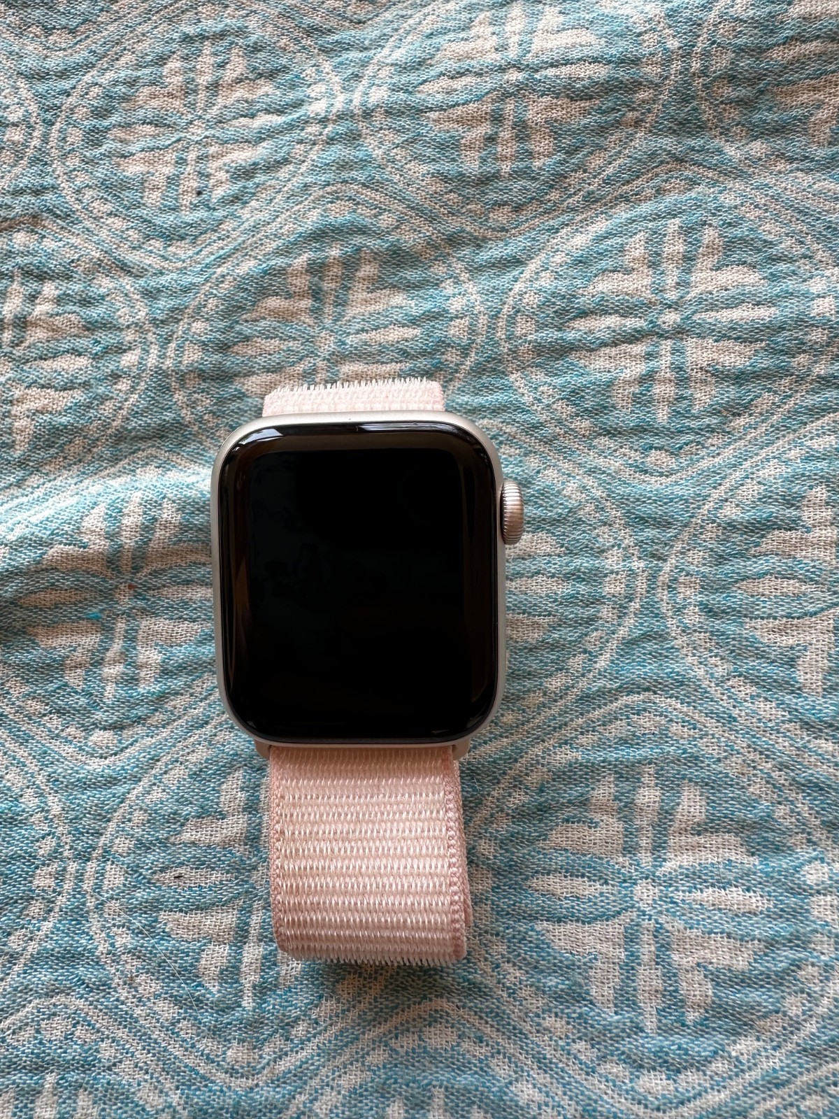 Apple Watch SE (2nd Gen.) 40mm Silver Aluminum Case Light Pink Sport Band -…