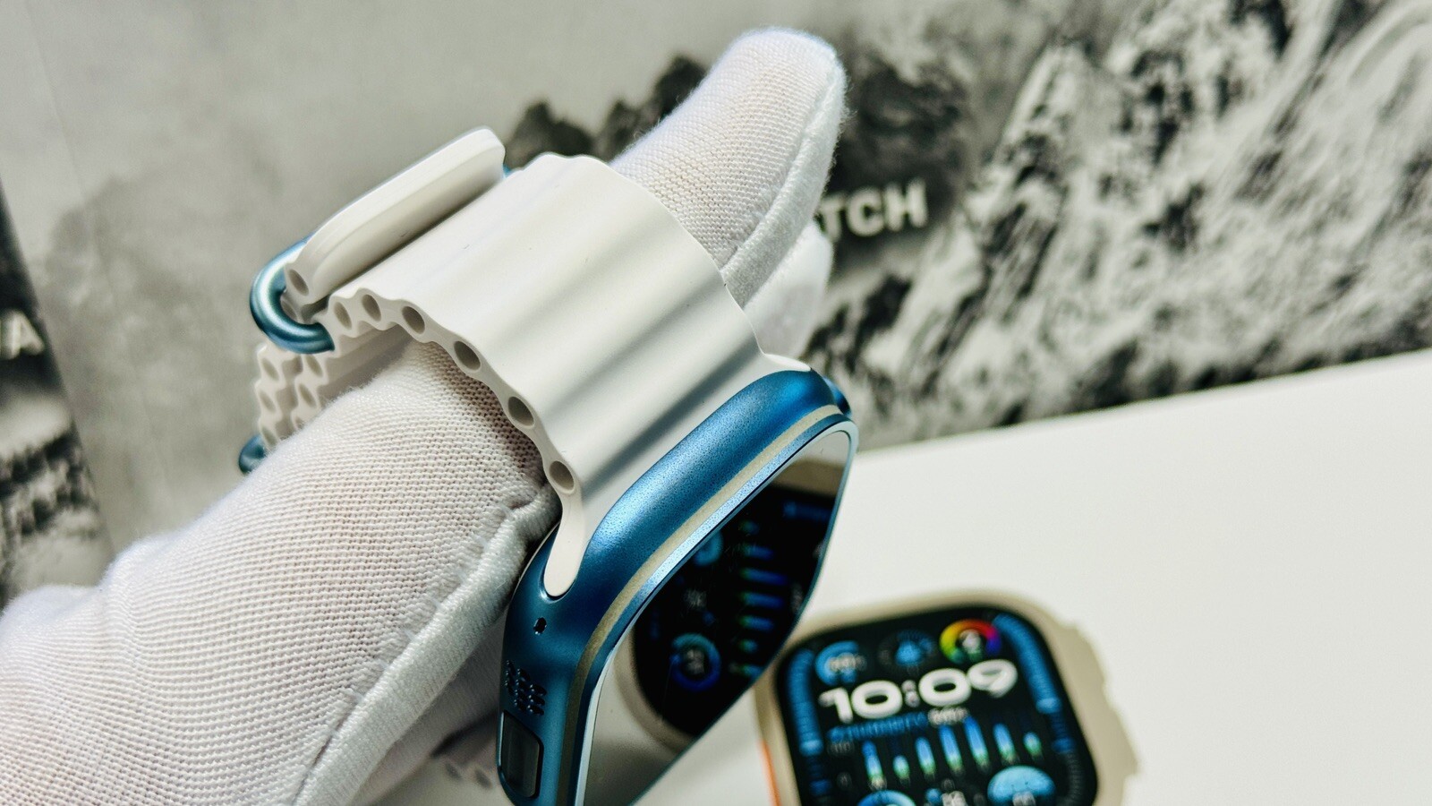 Metallic Blue Apple Watch ULTRA 2 49mm Titanium Custom Anodized Blue White Ocean