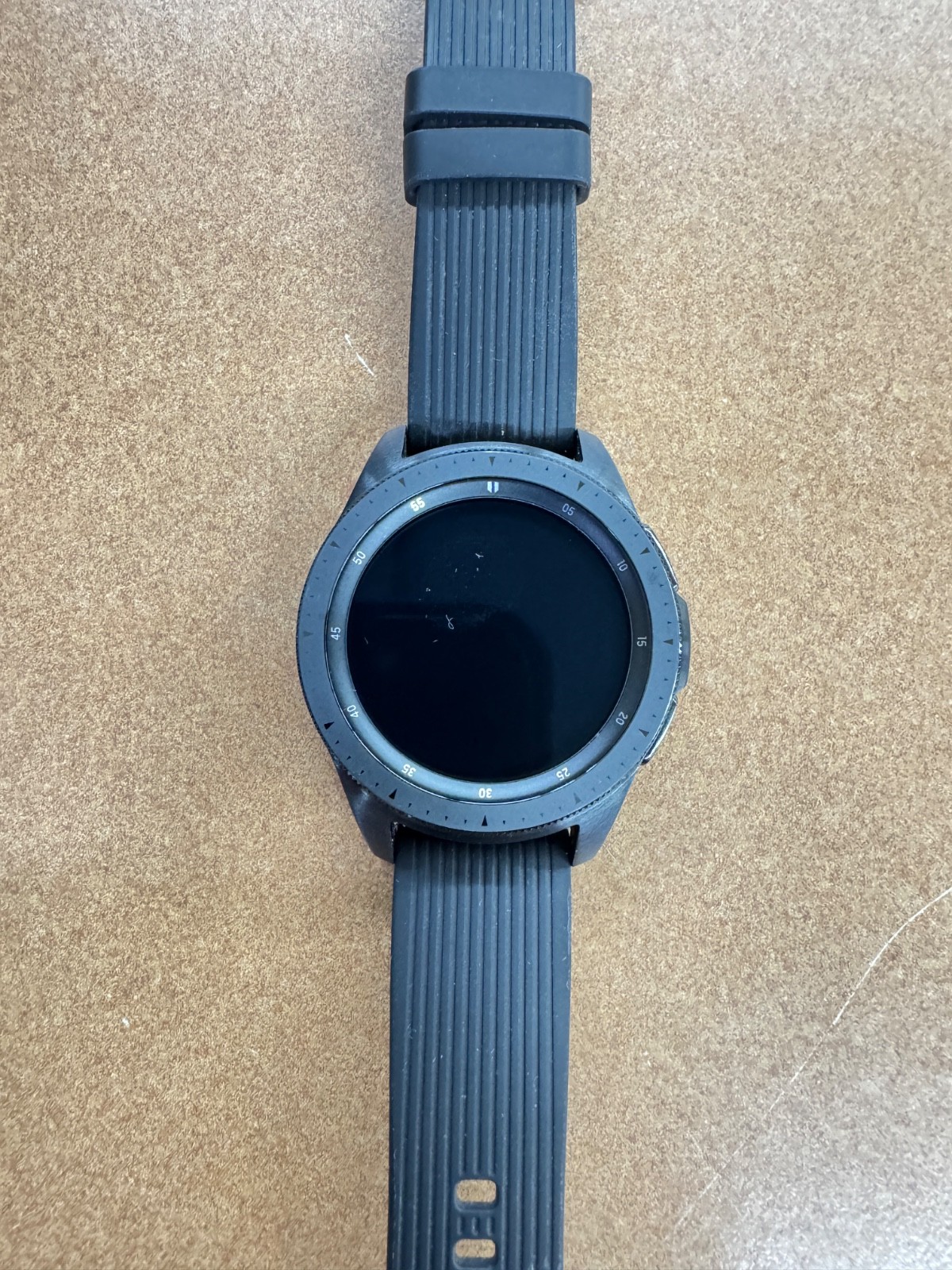 Samsung Galaxy Watch SM-R810 42mm Midnight Black Case Classic Buckle Onyx Black
