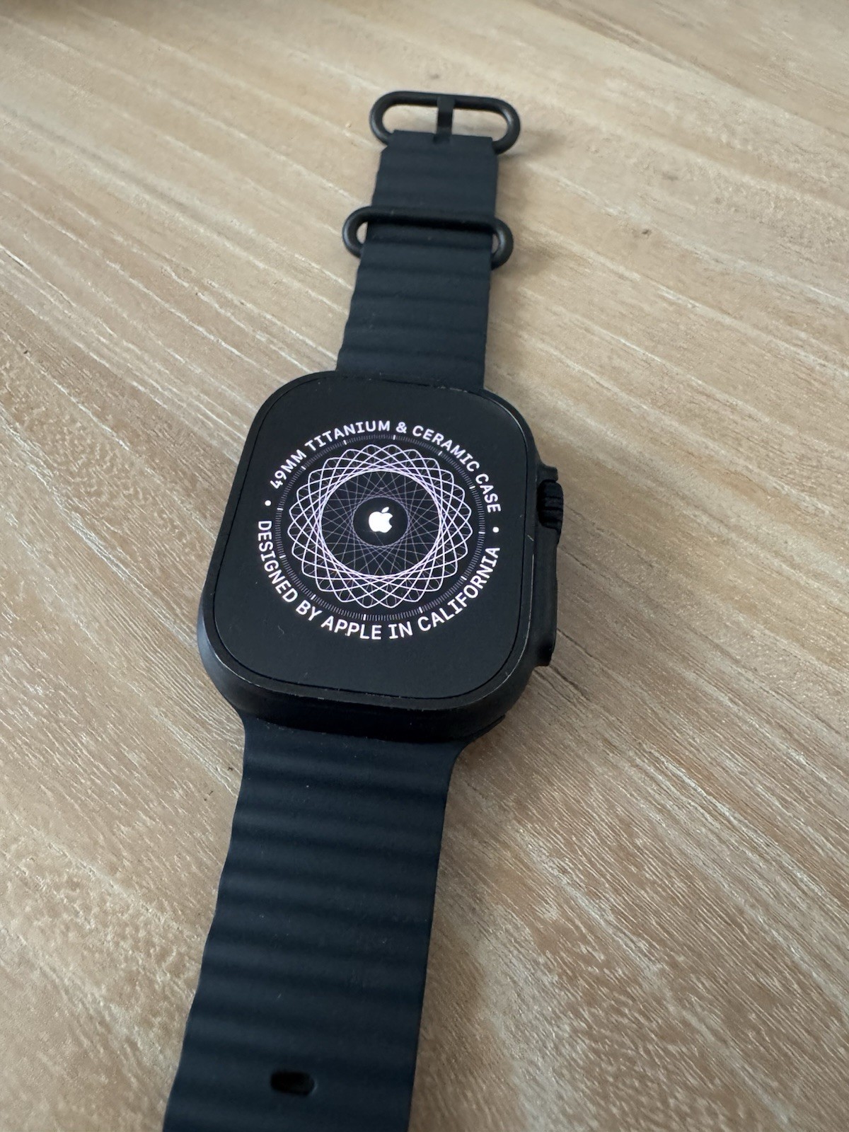 Apple Watch Ultra 2 49mm Titanium (GPS + Cellular) LOCKED
