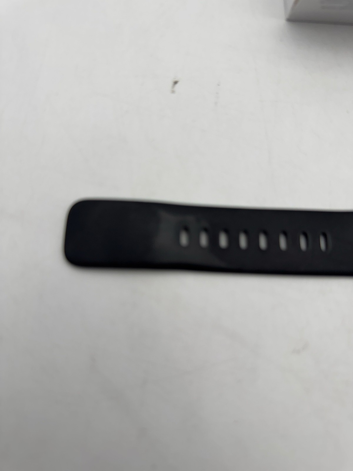 (BROKEN) Fitbit Versa 4 Fitness Smartwatch GPS Heart Rate Sleep Tracking Black
