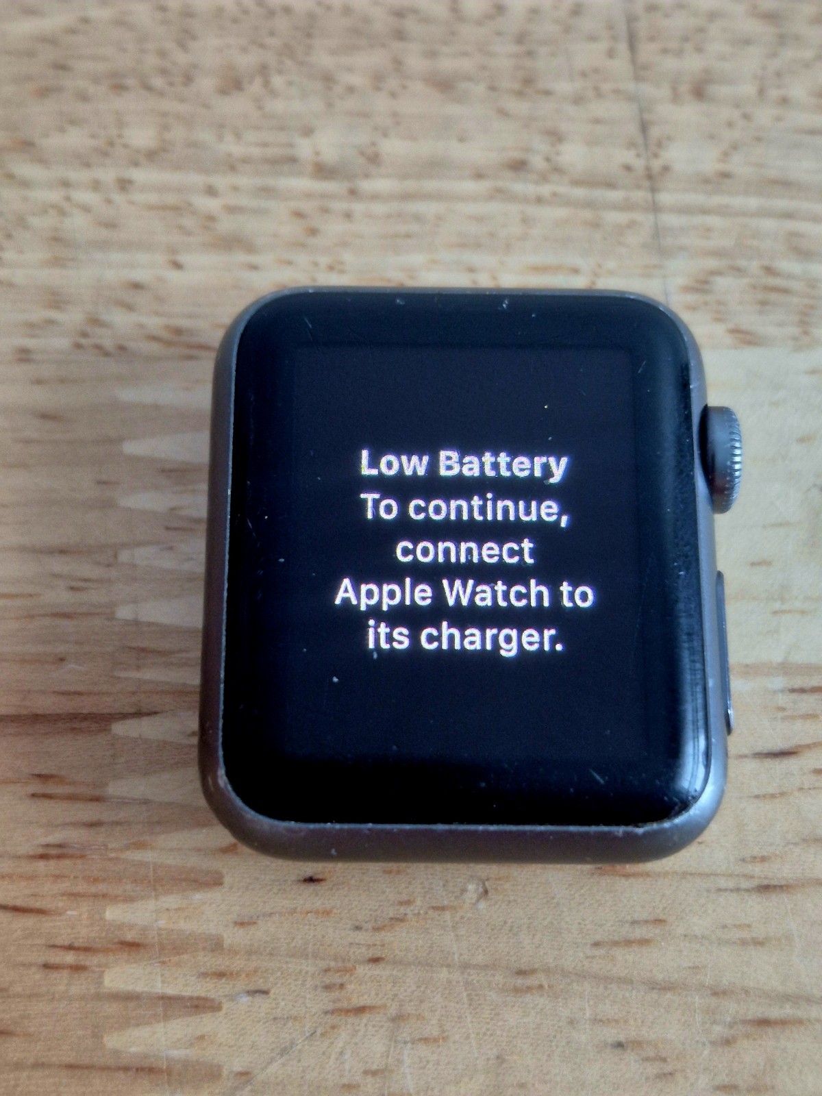 Apple Watch Series 3 A1858 (GPS) 38mm Space Gray Lightly Low Battery