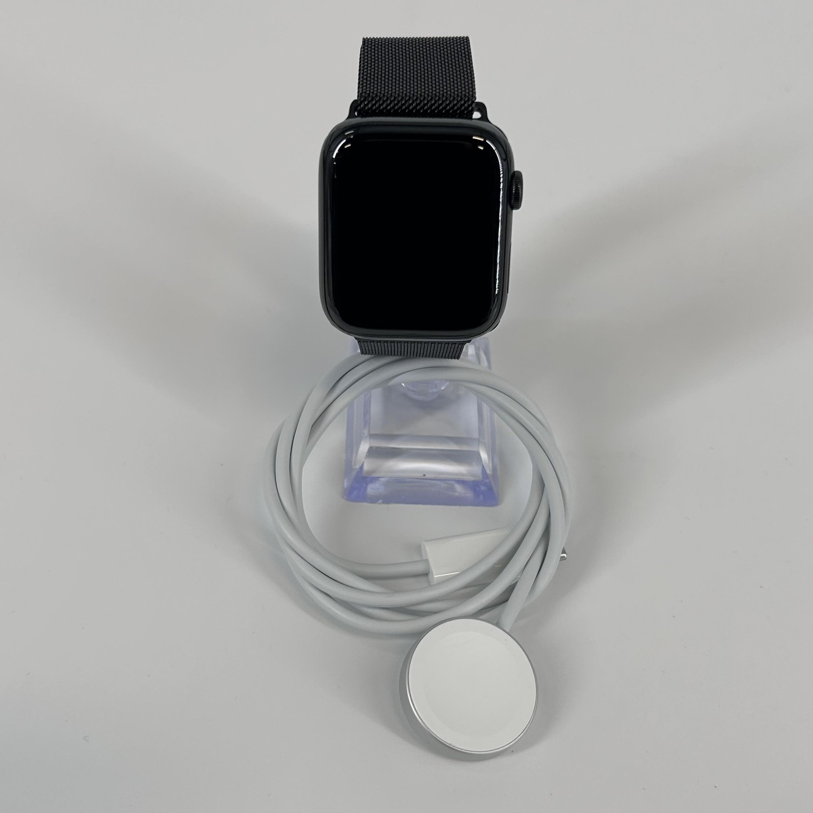 Apple Watch (Series 5) 44mm Black Stainless Steel (LTE) w/ Milanese Loop – 7/10